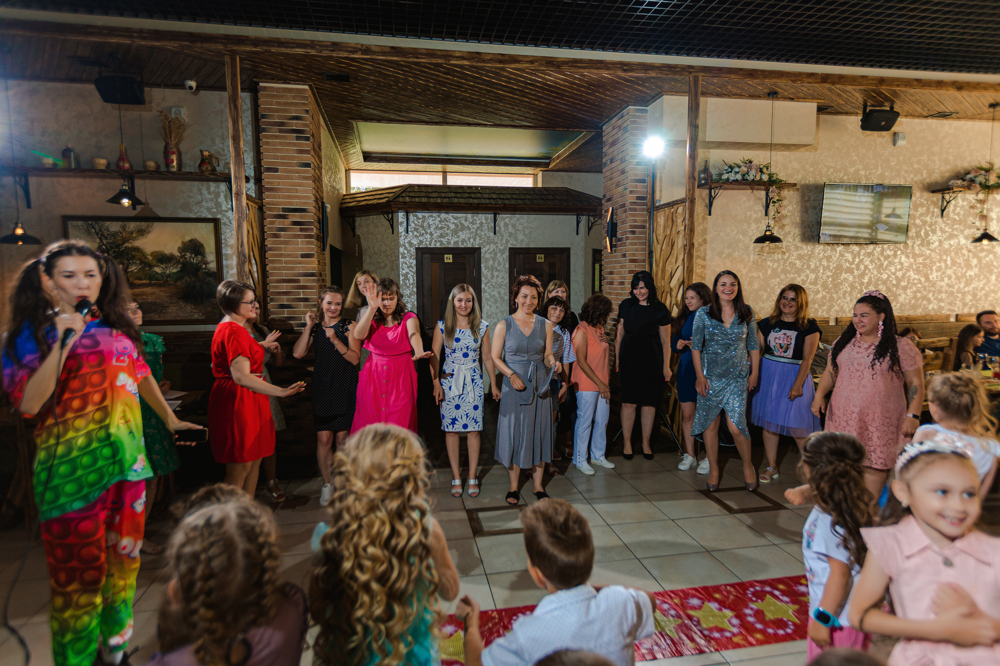 Фотограф на выпускной садик, школа, 1 сентября. Свадебный репортажный и фуд фотограф в Барнауле Гайфулин Виталий