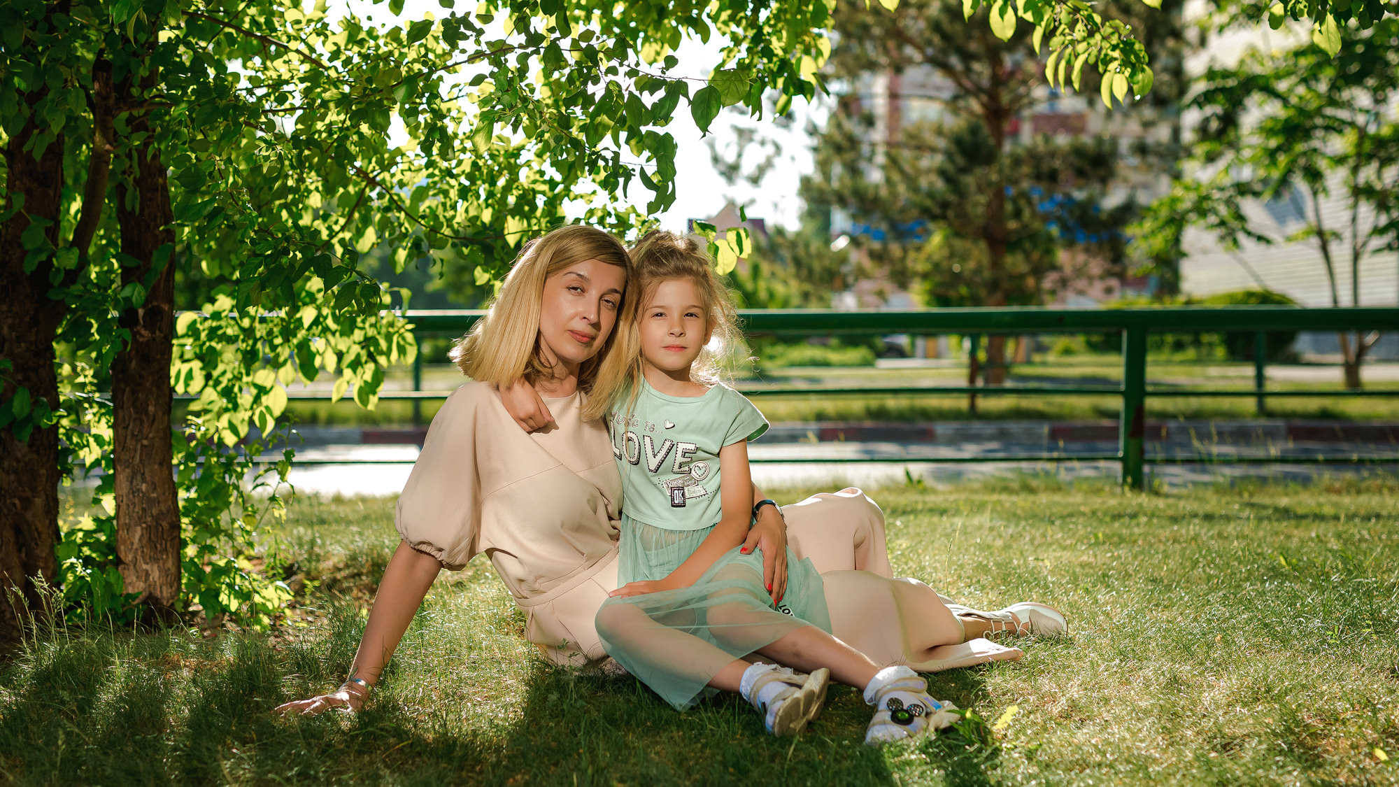 Фотограф на выпускной садик, школа, 1 сентября. Свадебный репортажный и фуд фотограф в Барнауле Гайфулин Виталий