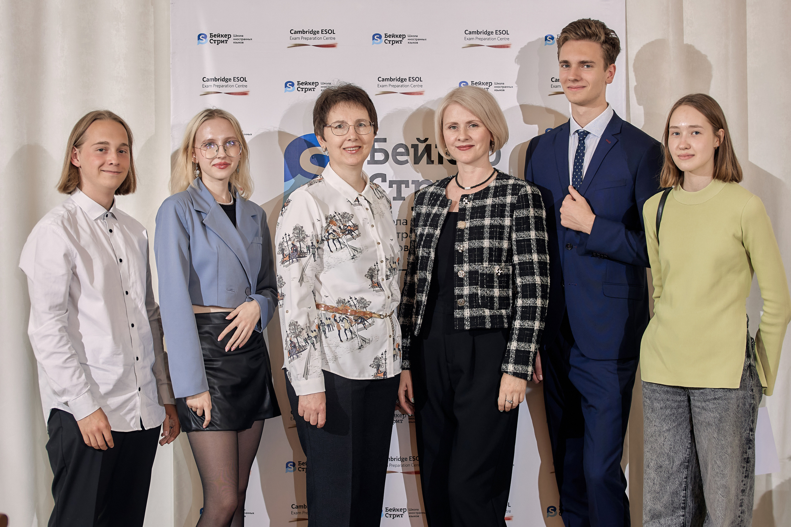 Фотограф на выпускной. Свадебный репортажный и фуд фотограф в Барнауле Гайфулин Виталий