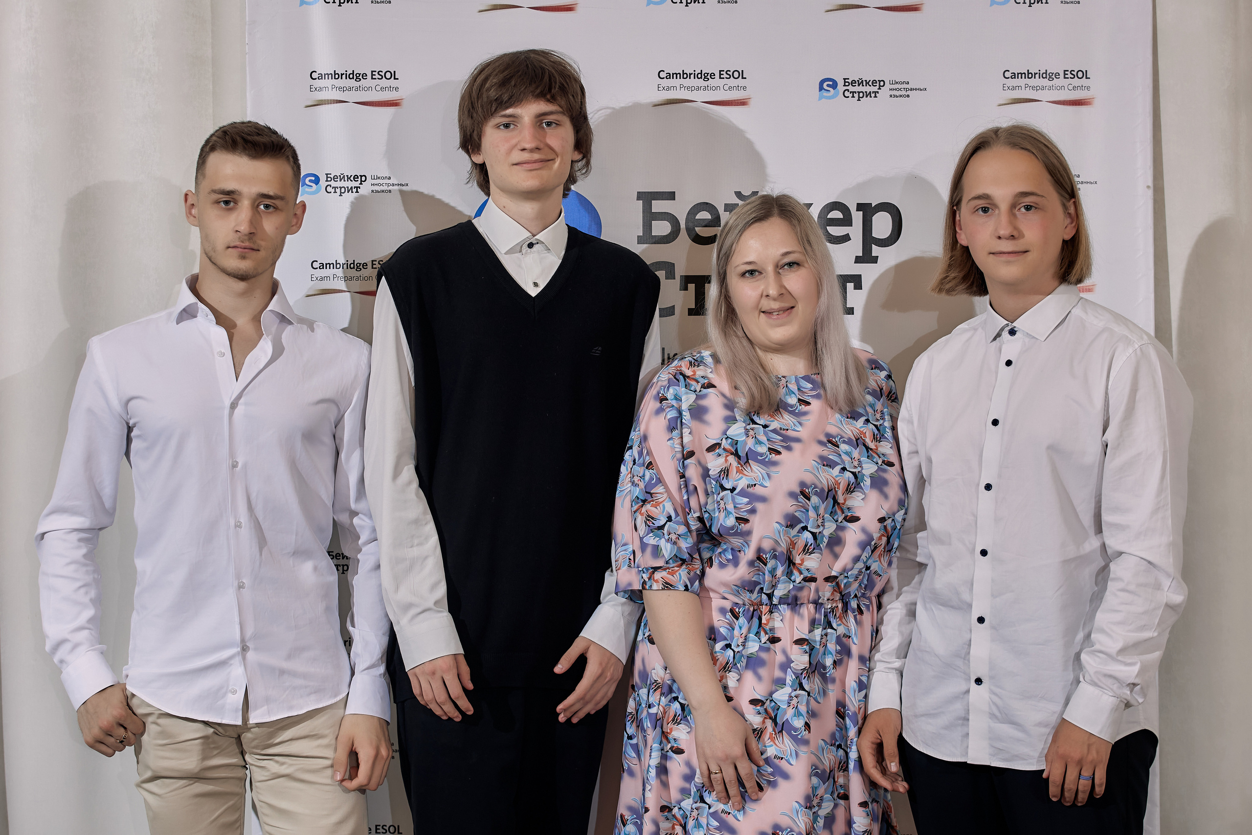 Фотограф на выпускной. Свадебный репортажный и фуд фотограф в Барнауле Гайфулин Виталий