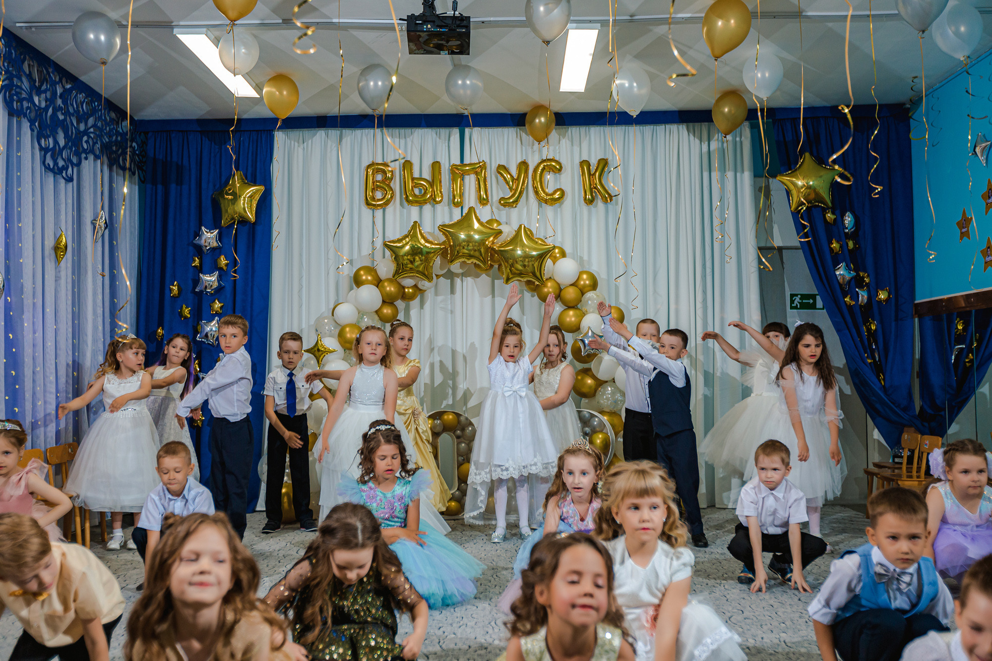 Фотограф на выпускной садик, школа, 1 сентября. Свадебный репортажный и фуд фотограф в Барнауле Гайфулин Виталий