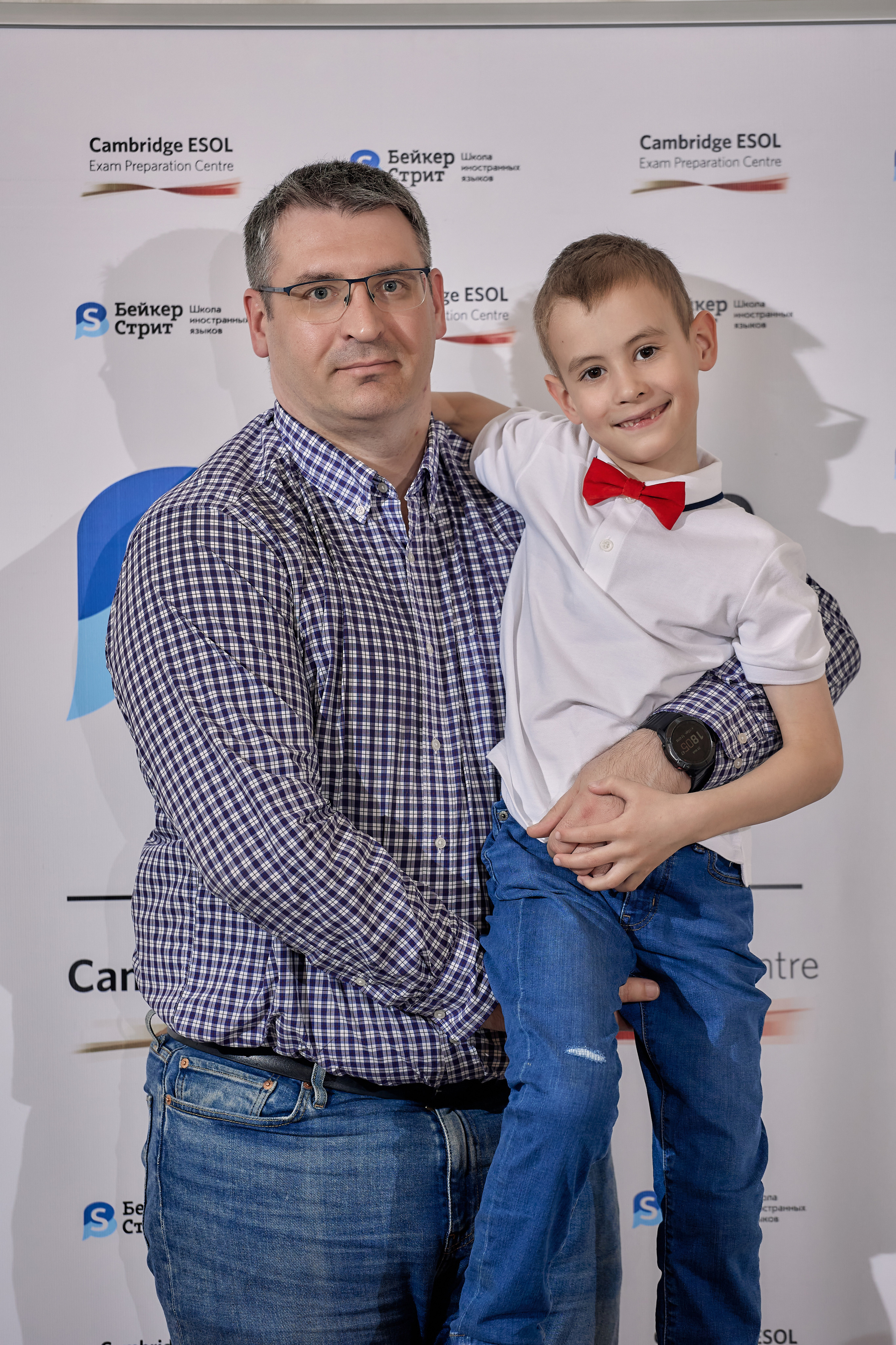 Фотограф на выпускной. Свадебный репортажный и фуд фотограф в Барнауле Гайфулин Виталий