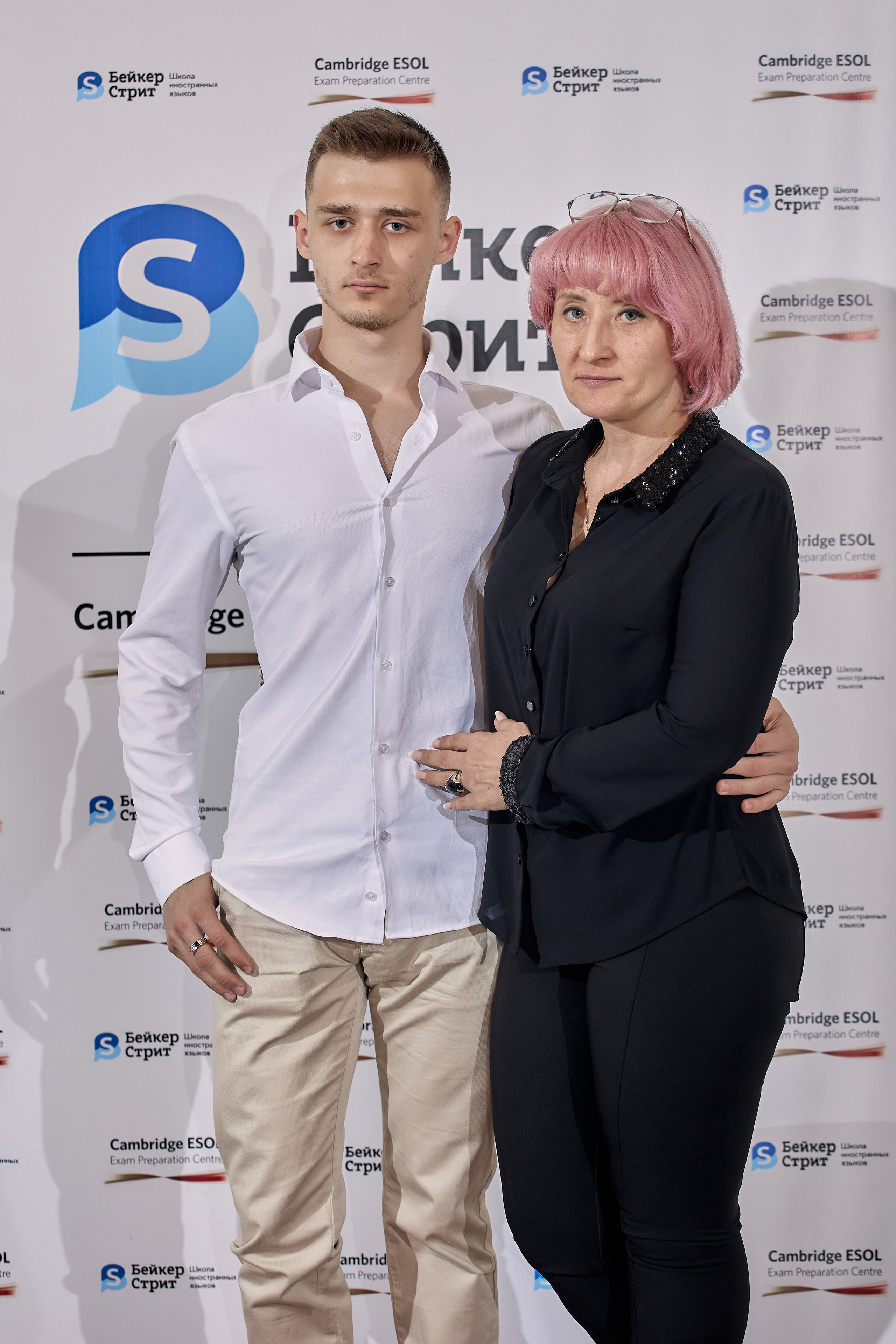 Фотограф на выпускной. Свадебный репортажный и фуд фотограф в Барнауле Гайфулин Виталий