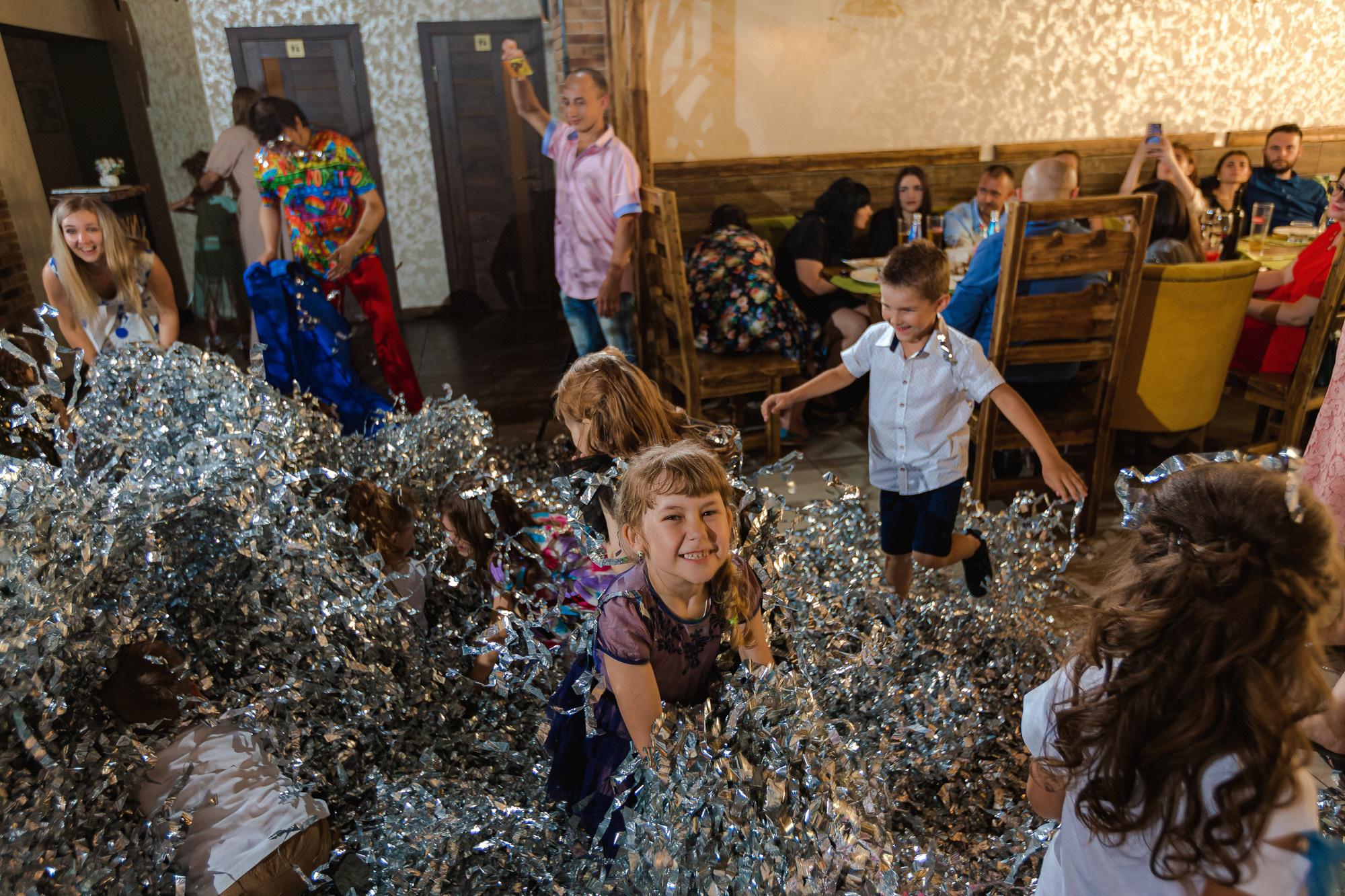 Фотограф на выпускной садик, школа, 1 сентября. Свадебный репортажный и фуд фотограф в Барнауле Гайфулин Виталий