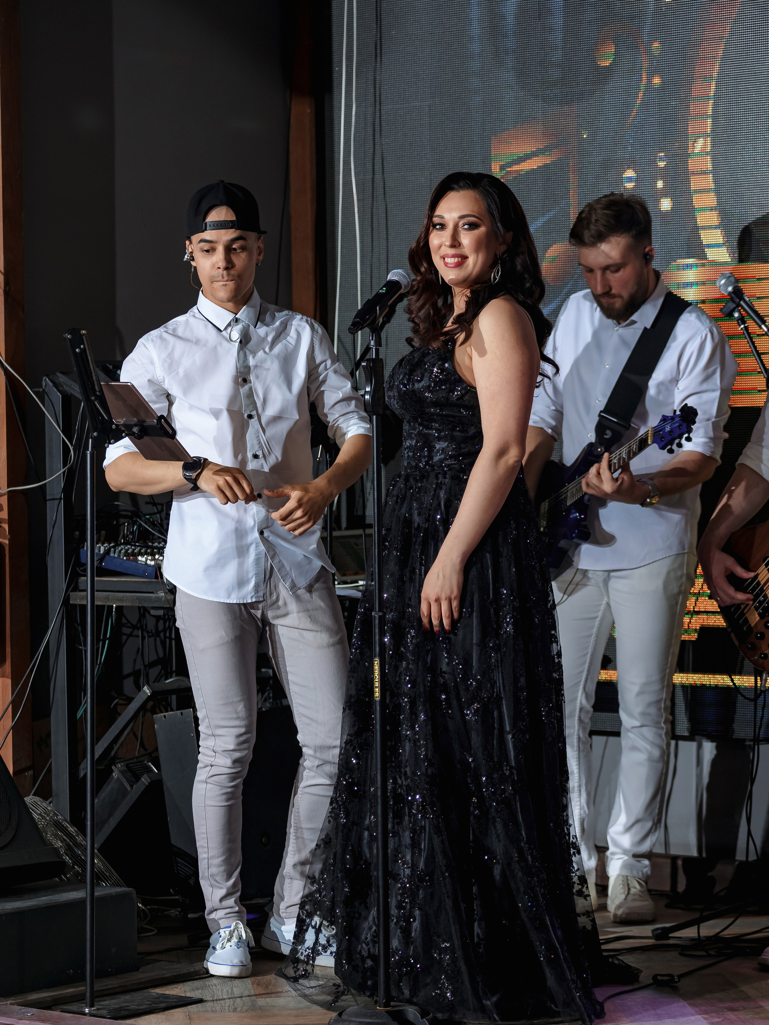 Фотограф на мероприятие. Свадебный репортажный и фуд фотограф в Барнауле Гайфулин Виталий