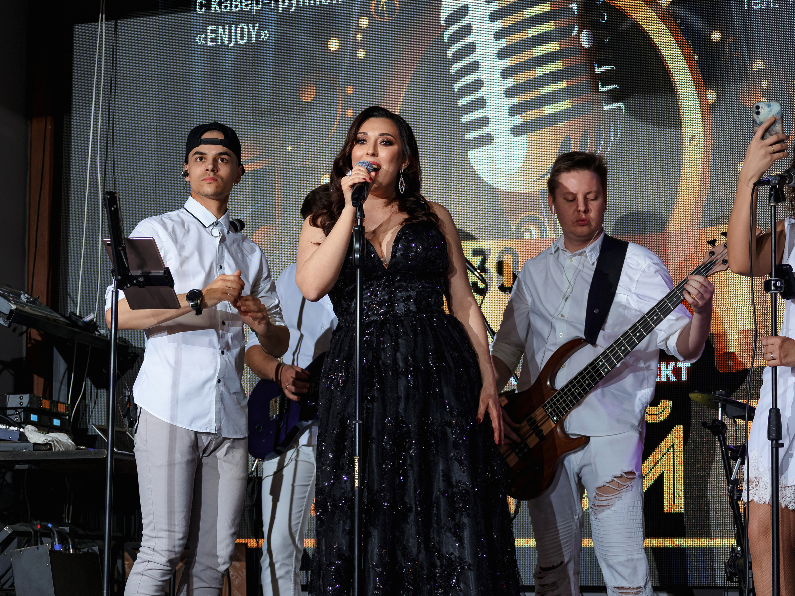 Фотограф на мероприятие. Свадебный репортажный и фуд фотограф в Барнауле Гайфулин Виталий