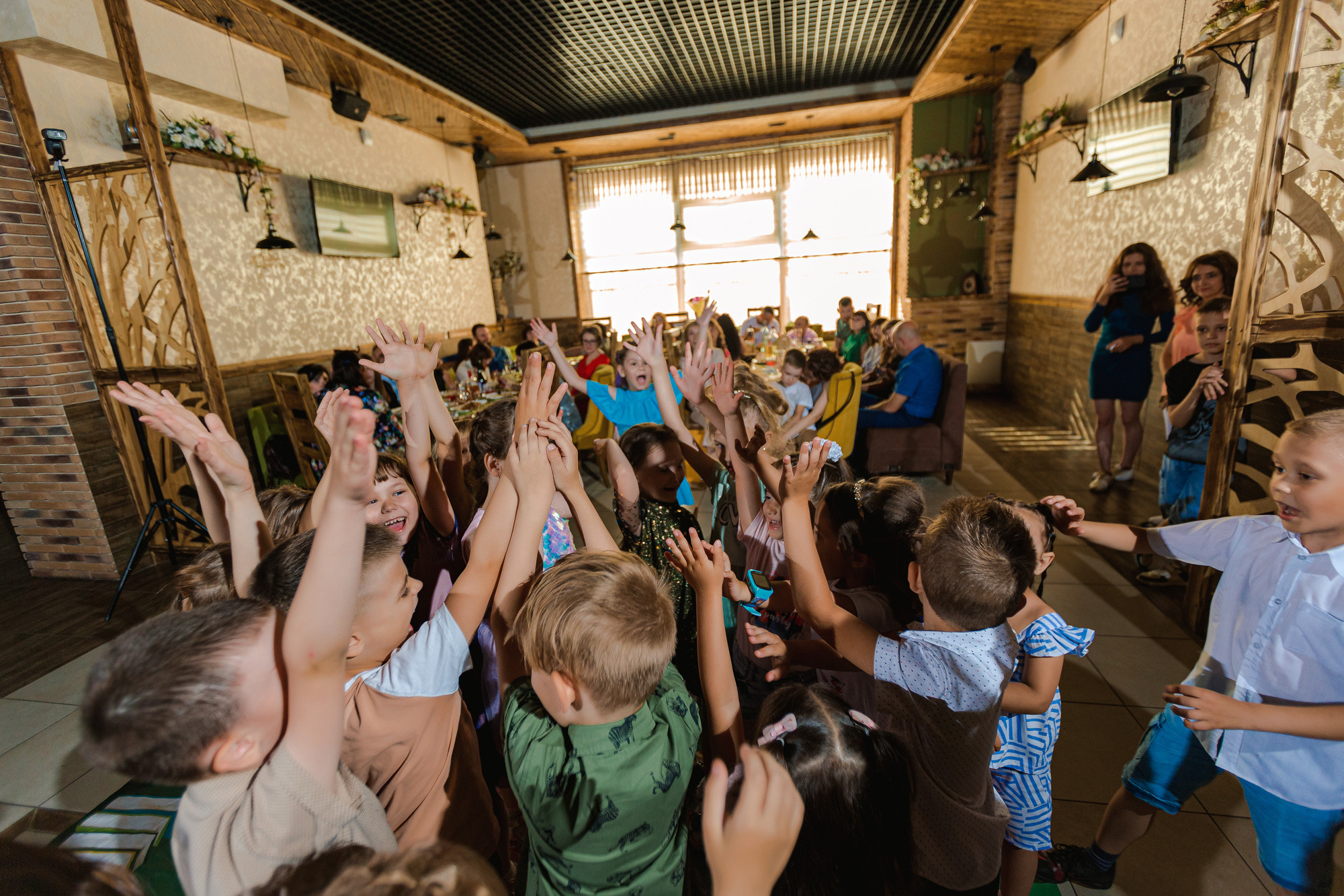 Фотограф на выпускной садик, школа, 1 сентября. Свадебный репортажный и фуд фотограф в Барнауле Гайфулин Виталий
