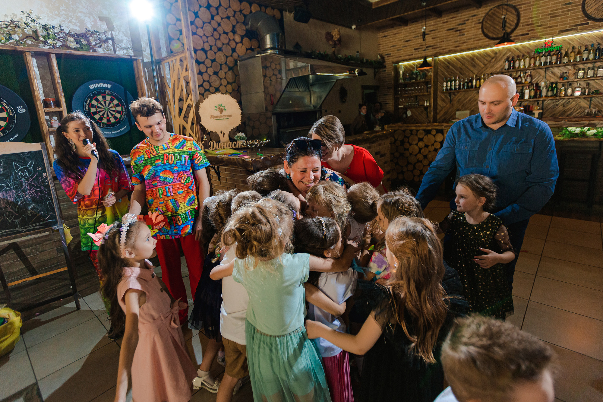 Фотограф на выпускной садик, школа, 1 сентября. Свадебный репортажный и фуд фотограф в Барнауле Гайфулин Виталий