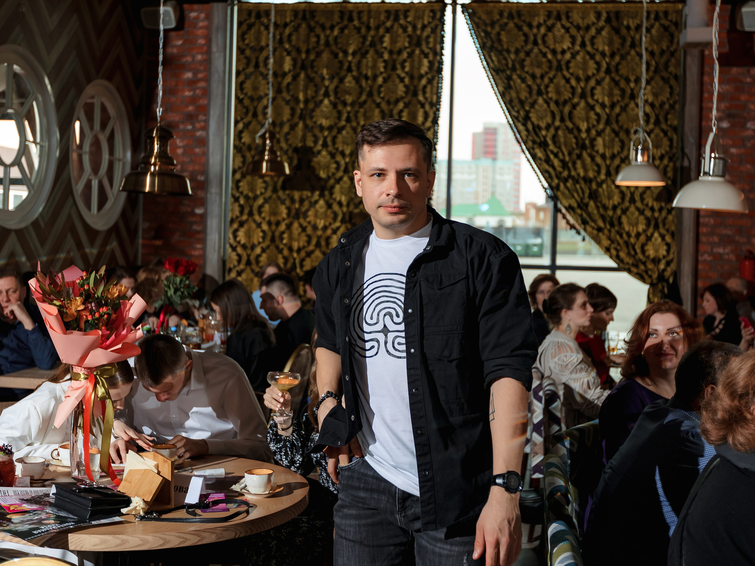 Фотограф на мероприятие. Свадебный репортажный и фуд фотограф в Барнауле Гайфулин Виталий