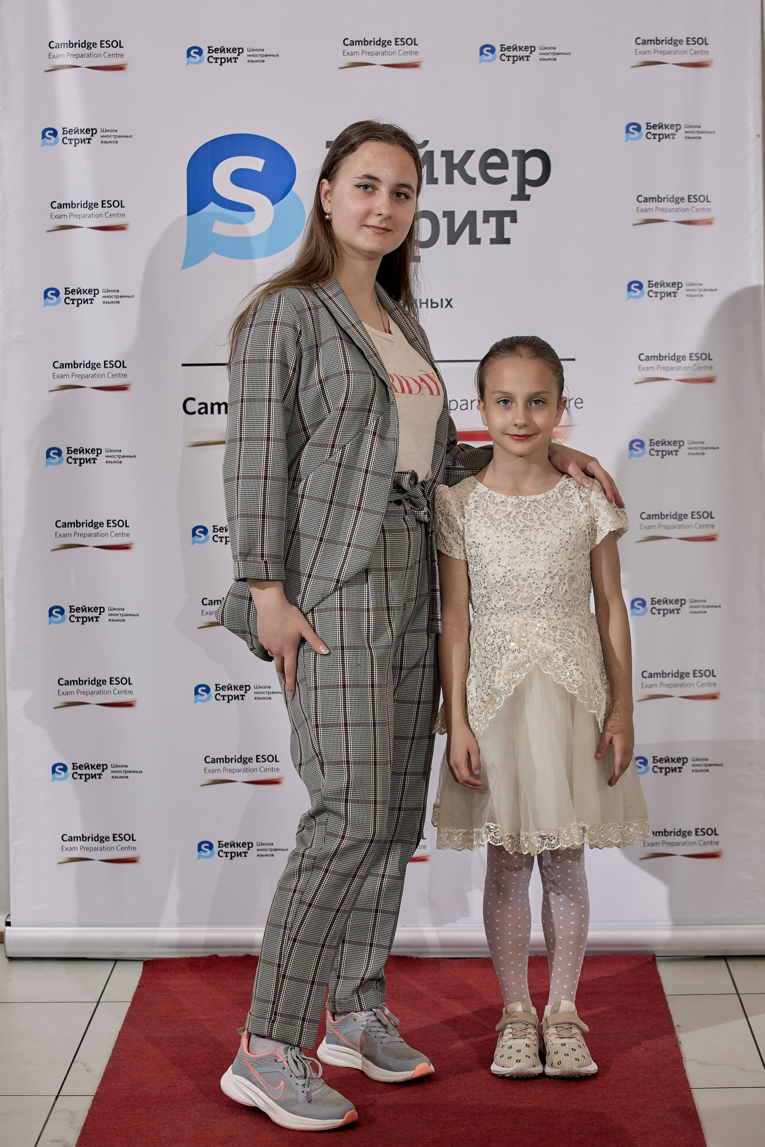 Фотограф на выпускной. Свадебный репортажный и фуд фотограф в Барнауле Гайфулин Виталий