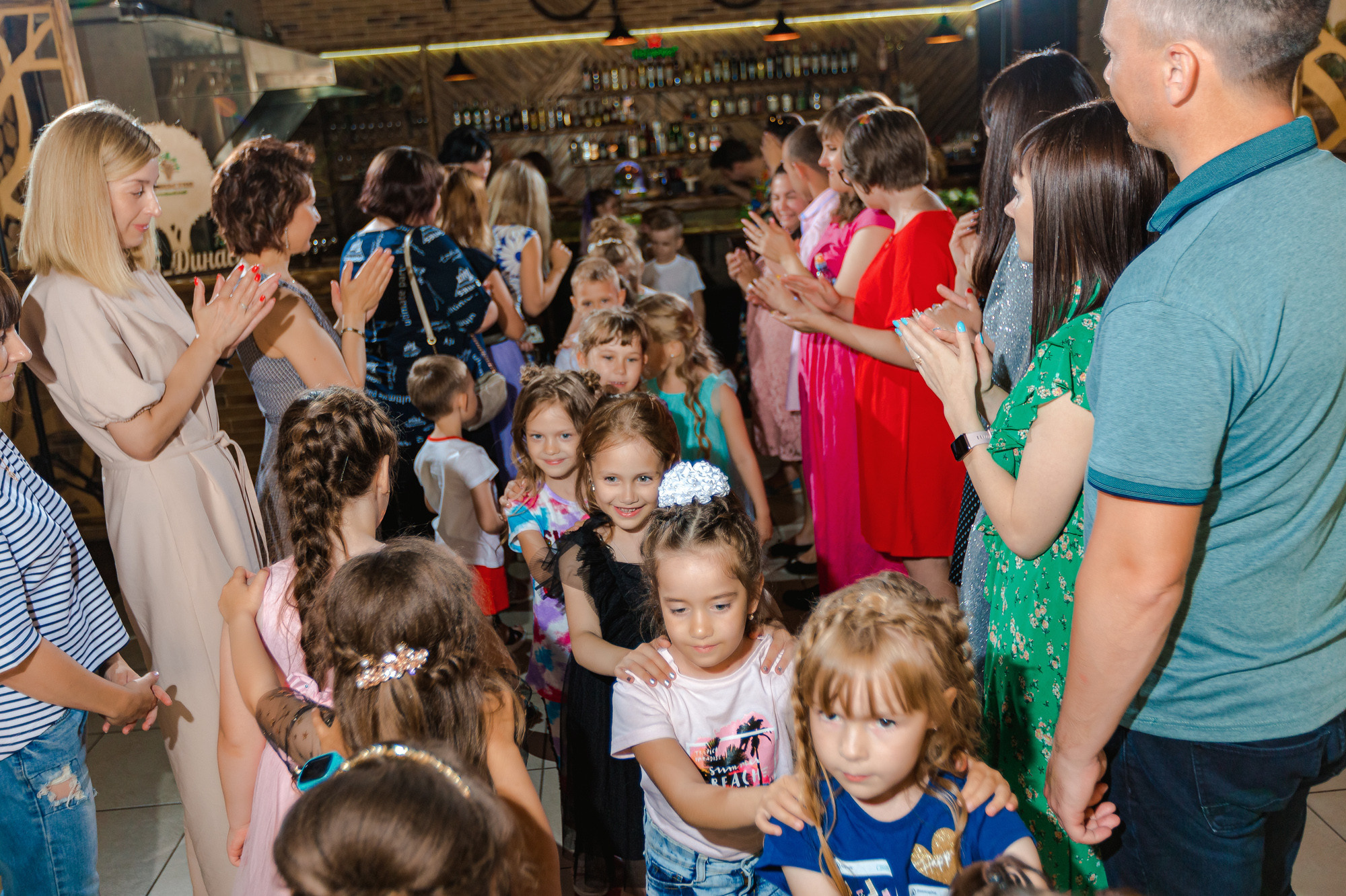 Фотограф на выпускной садик, школа, 1 сентября. Свадебный репортажный и фуд фотограф в Барнауле Гайфулин Виталий