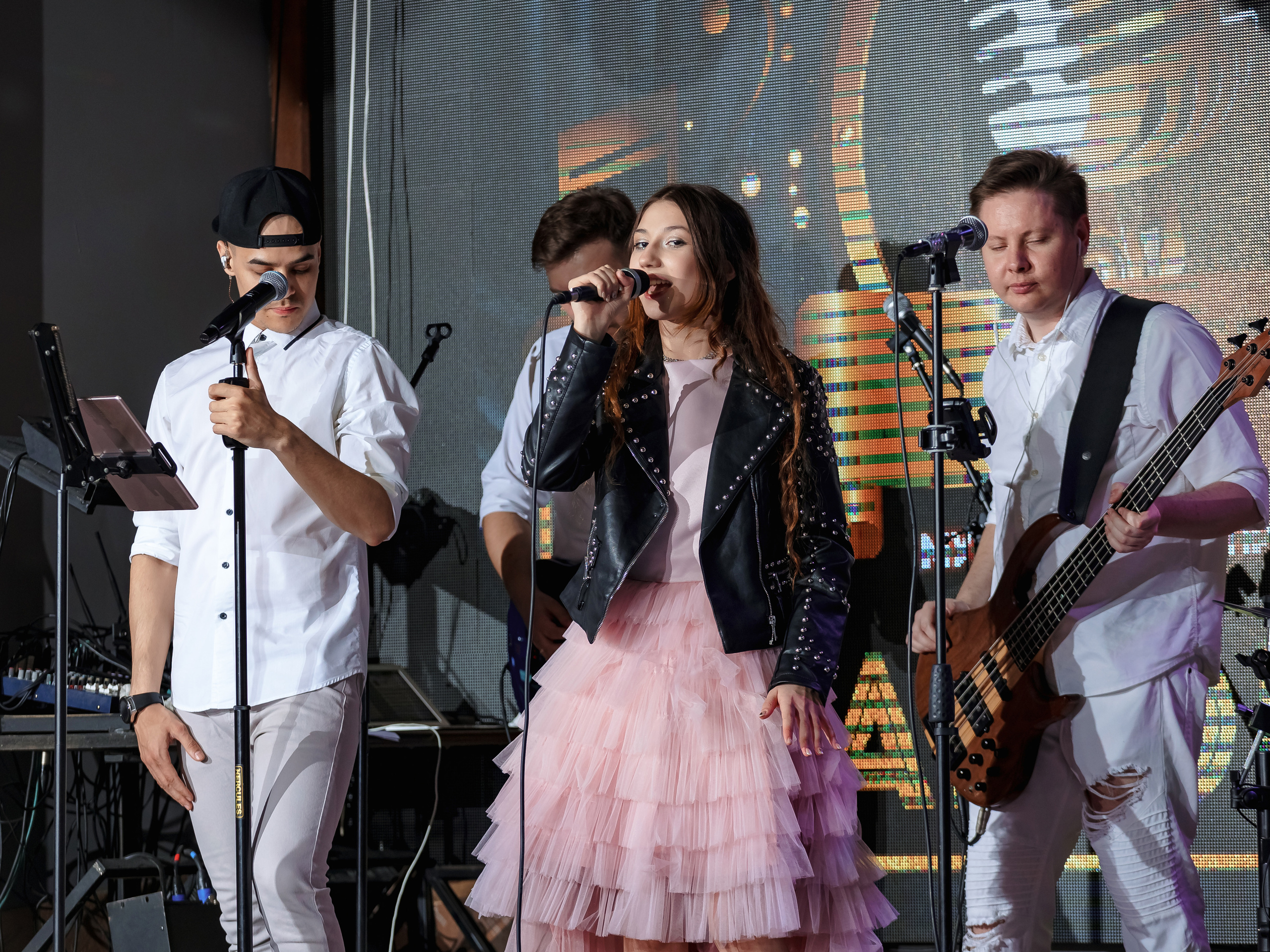 Фотограф на мероприятие. Свадебный репортажный и фуд фотограф в Барнауле Гайфулин Виталий