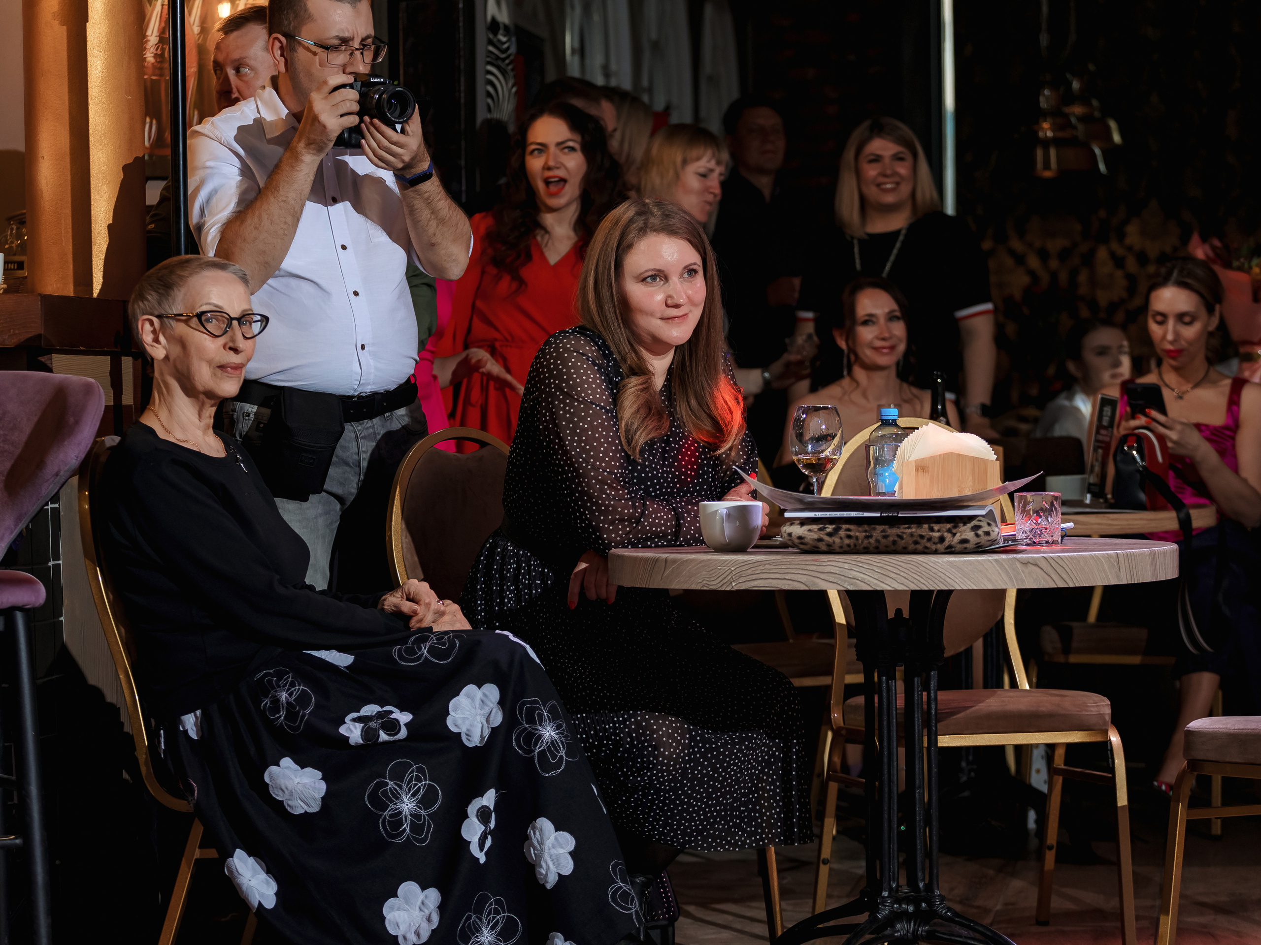 Фотограф на мероприятие. Свадебный репортажный и фуд фотограф в Барнауле Гайфулин Виталий