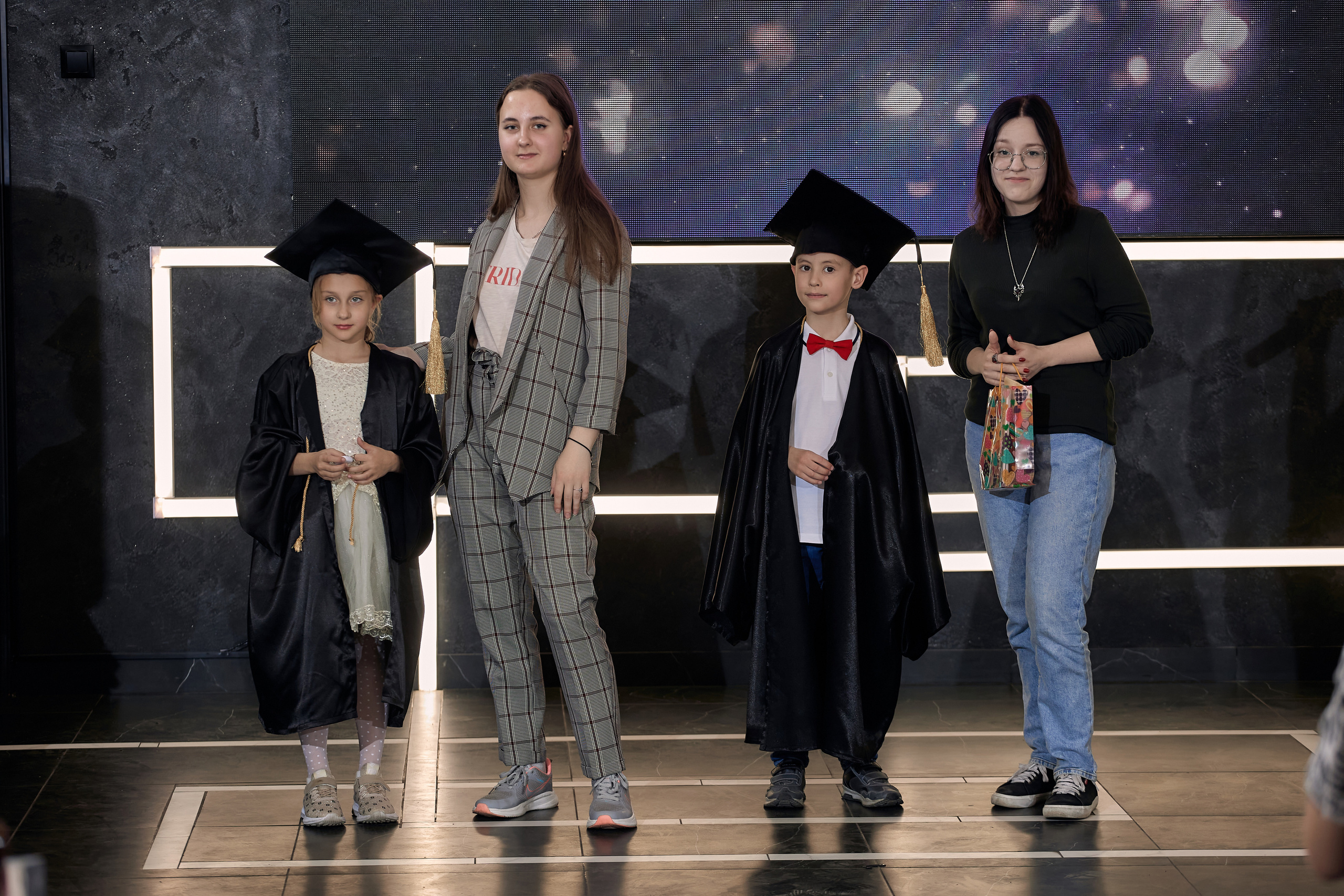 Фотограф на выпускной. Свадебный репортажный и фуд фотограф в Барнауле Гайфулин Виталий