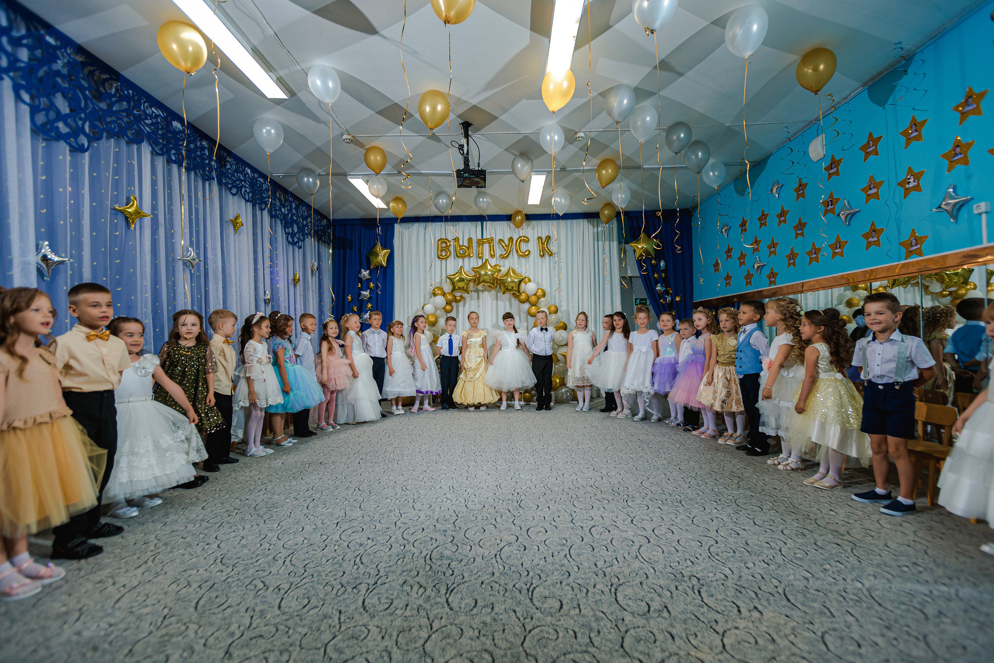 Фотограф на выпускной садик, школа, 1 сентября. Свадебный репортажный и фуд фотограф в Барнауле Гайфулин Виталий