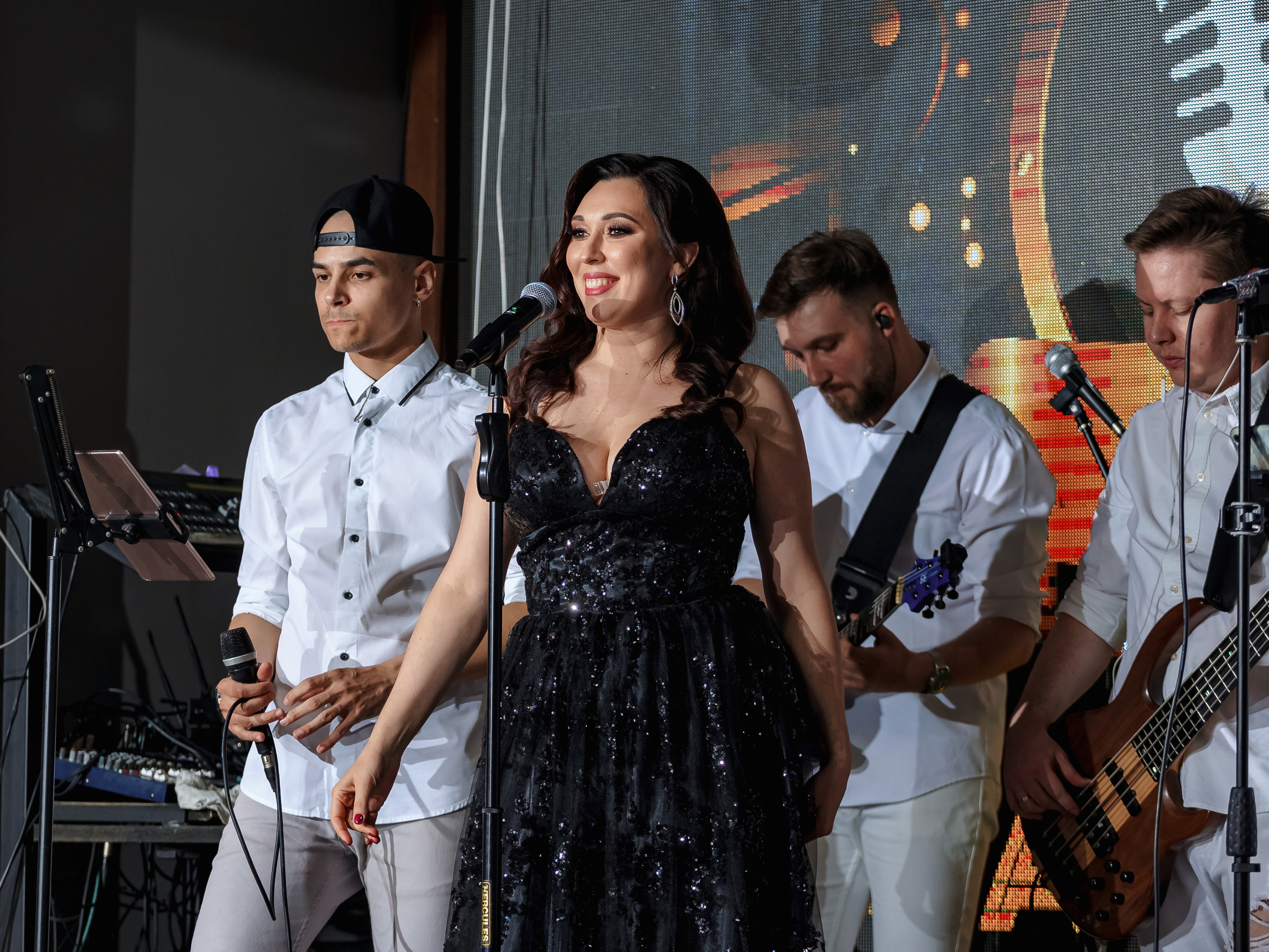 Фотограф на мероприятие. Свадебный репортажный и фуд фотограф в Барнауле Гайфулин Виталий