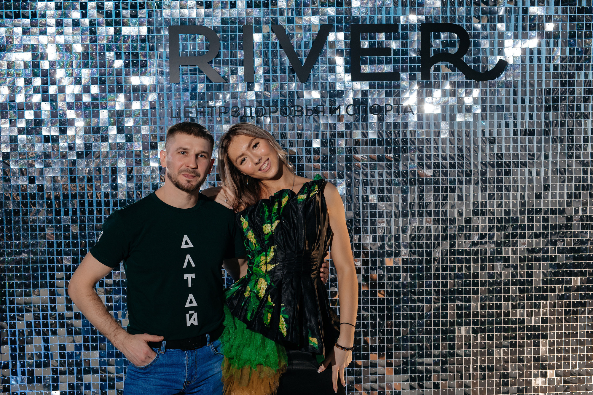 Фотограф на корпоратив. Свадебный репортажный и фуд фотограф в Барнауле Гайфулин Виталий