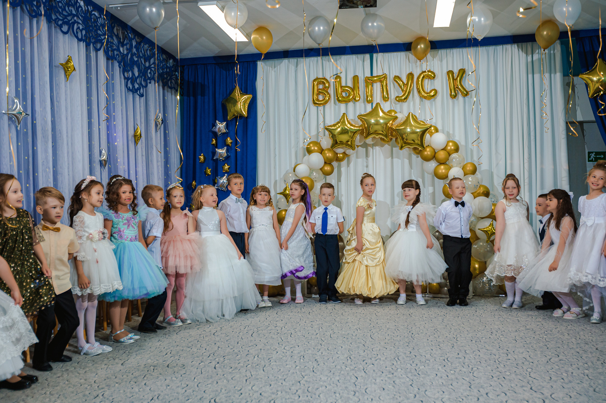 Фотограф на выпускной садик, школа, 1 сентября. Свадебный репортажный и фуд фотограф в Барнауле Гайфулин Виталий