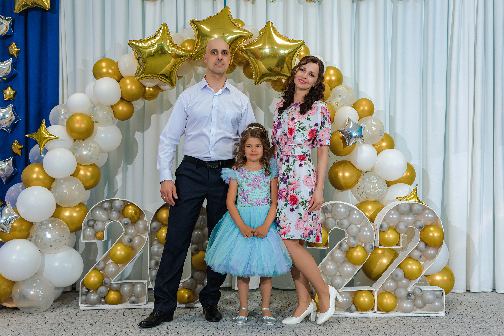 Фотограф на выпускной садик, школа, 1 сентября. Свадебный репортажный и фуд фотограф в Барнауле Гайфулин Виталий