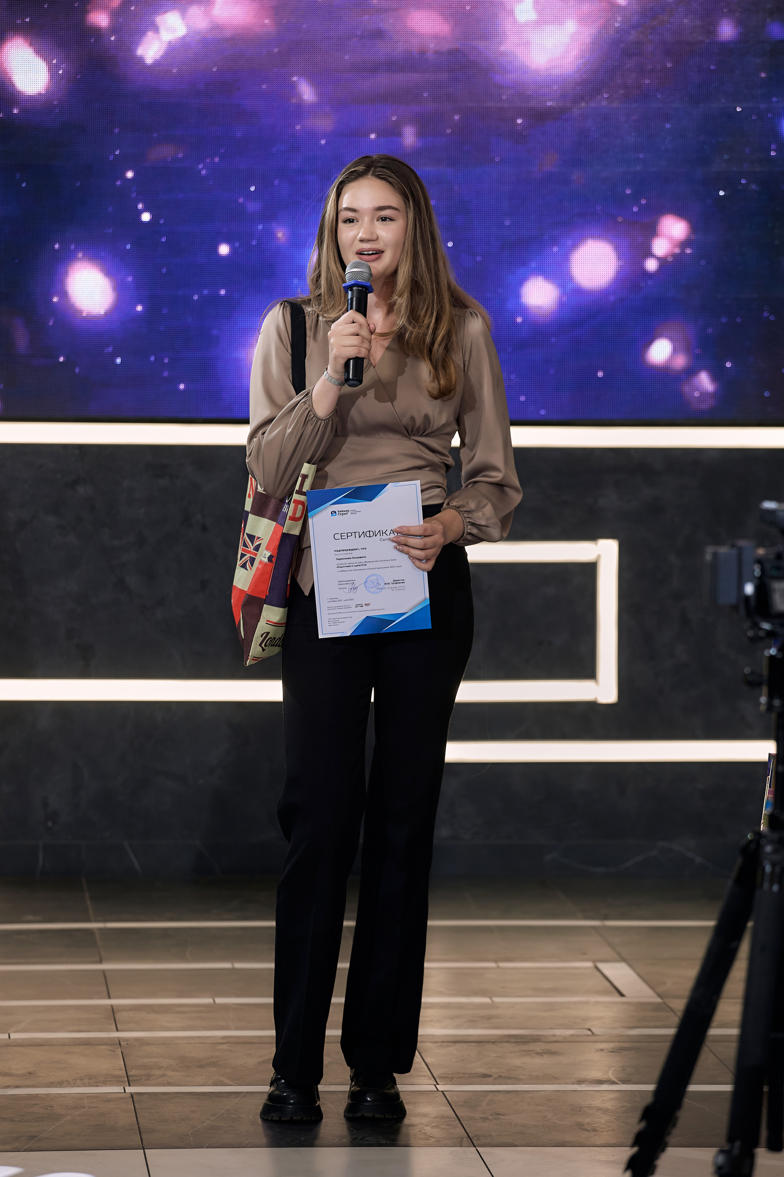 Фотограф на выпускной. Свадебный репортажный и фуд фотограф в Барнауле Гайфулин Виталий