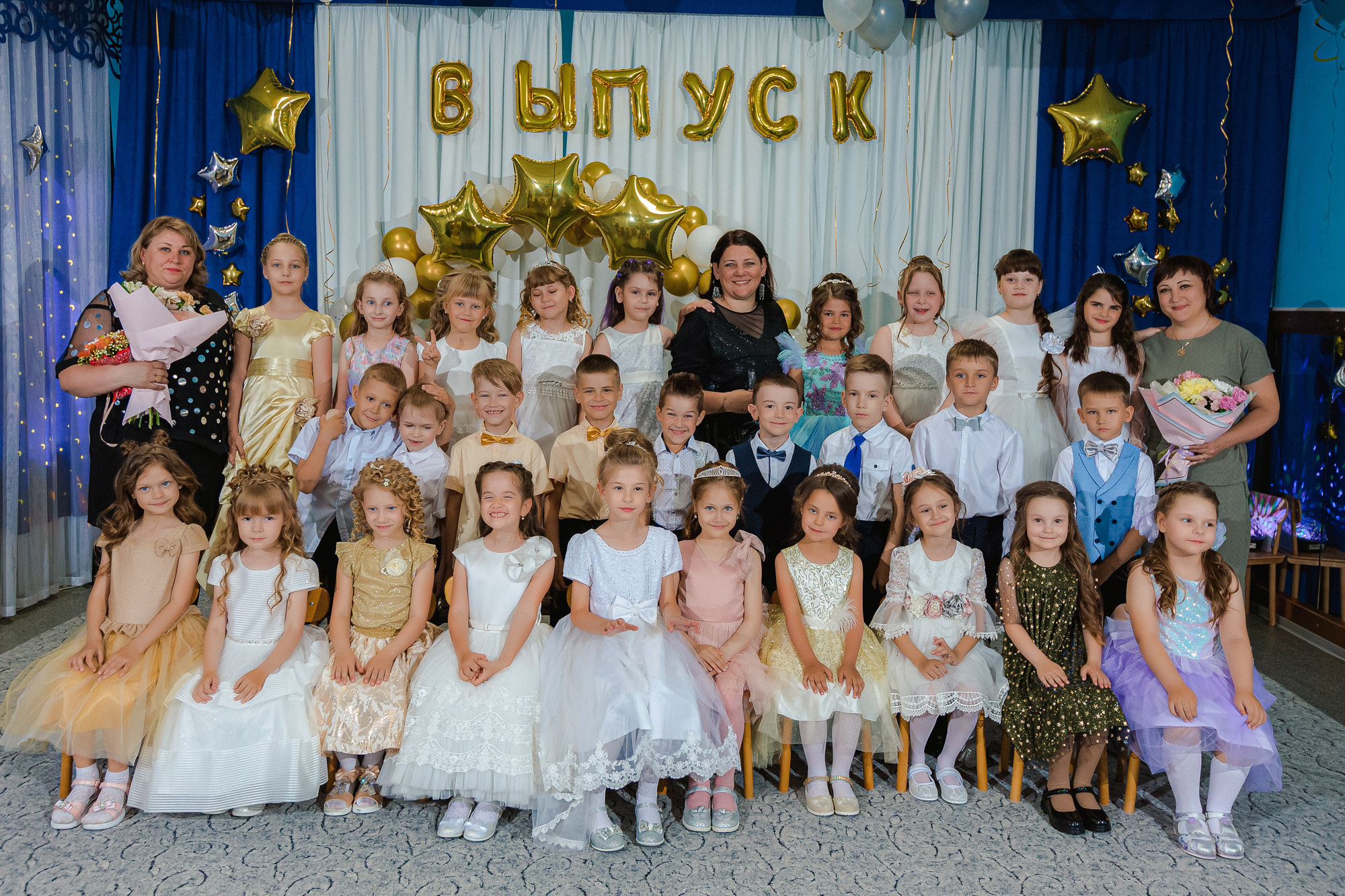 Фотограф на выпускной садик, школа, 1 сентября. Свадебный репортажный и фуд фотограф в Барнауле Гайфулин Виталий