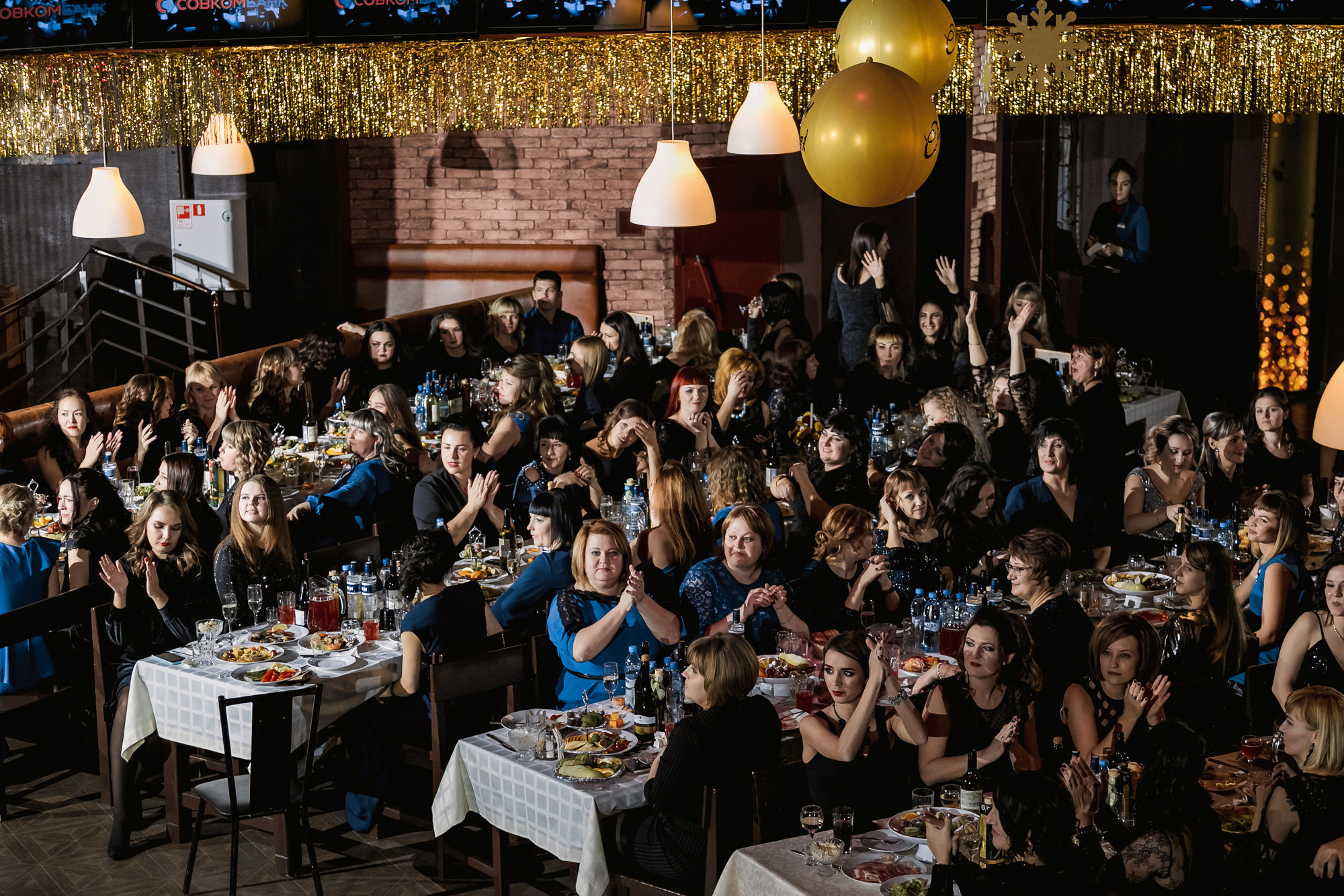 Новогодний корпоратив 300+чел СовкомБанк. Свадебный репортажный и фуд фотограф в Барнауле Гайфулин Виталий