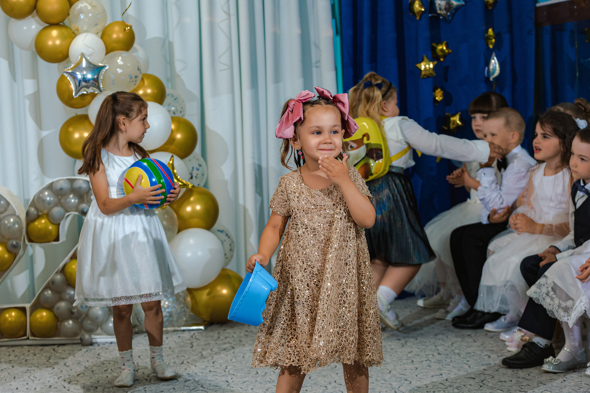 Фотограф на выпускной садик, школа, 1 сентября. Свадебный репортажный и фуд фотограф в Барнауле Гайфулин Виталий