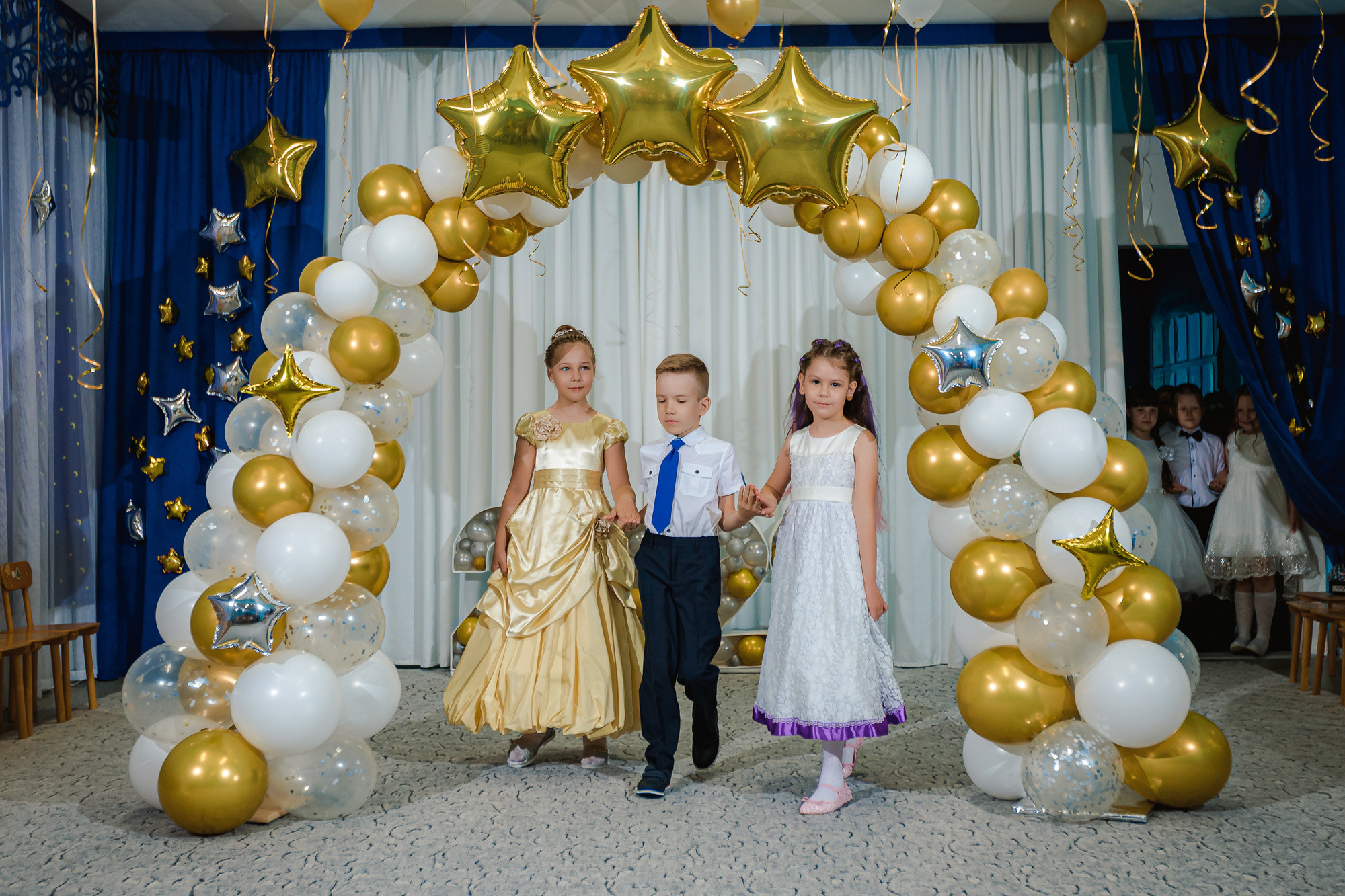 Фотограф на выпускной садик, школа, 1 сентября. Свадебный репортажный и фуд фотограф в Барнауле Гайфулин Виталий