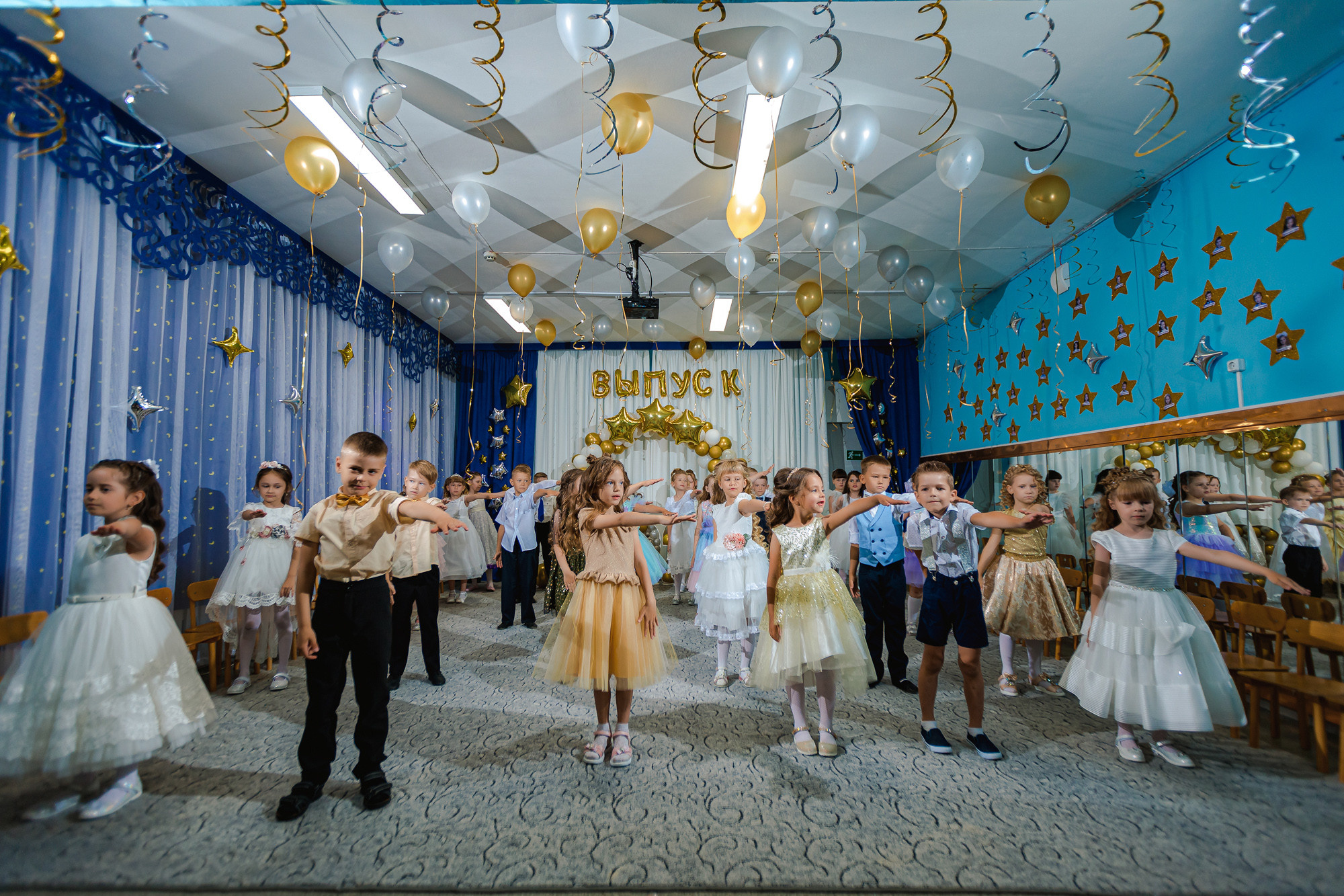 Фотограф на выпускной садик, школа, 1 сентября. Свадебный репортажный и фуд фотограф в Барнауле Гайфулин Виталий