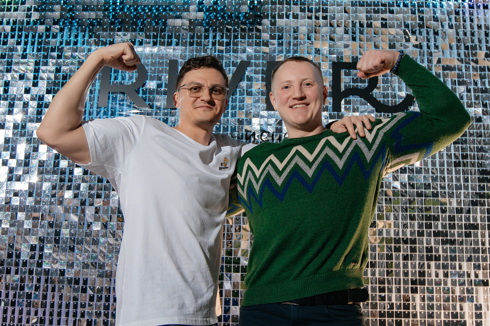 Фотограф на корпоратив. Свадебный репортажный и фуд фотограф в Барнауле Гайфулин Виталий