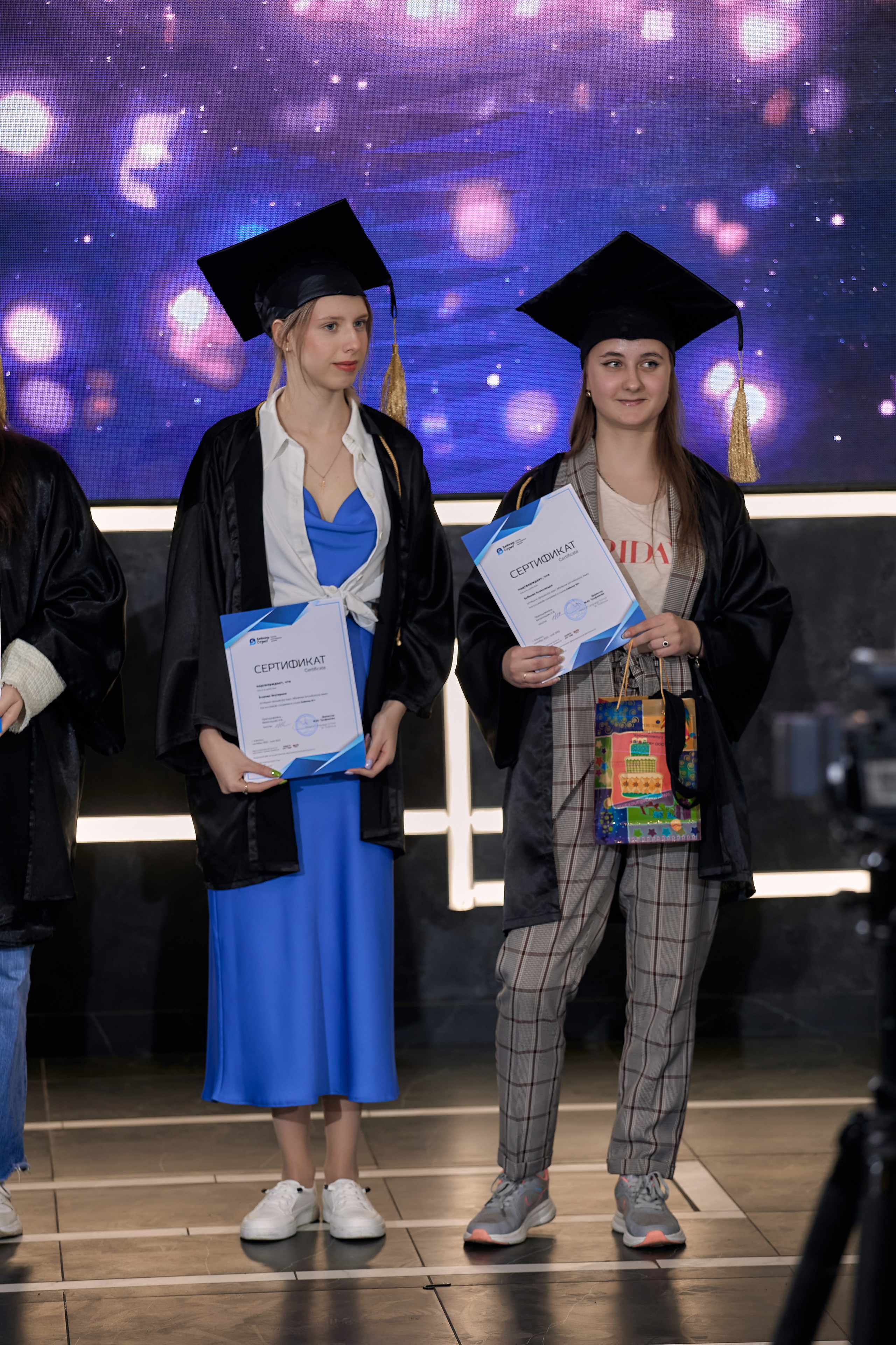 Фотограф на выпускной. Свадебный репортажный и фуд фотограф в Барнауле Гайфулин Виталий