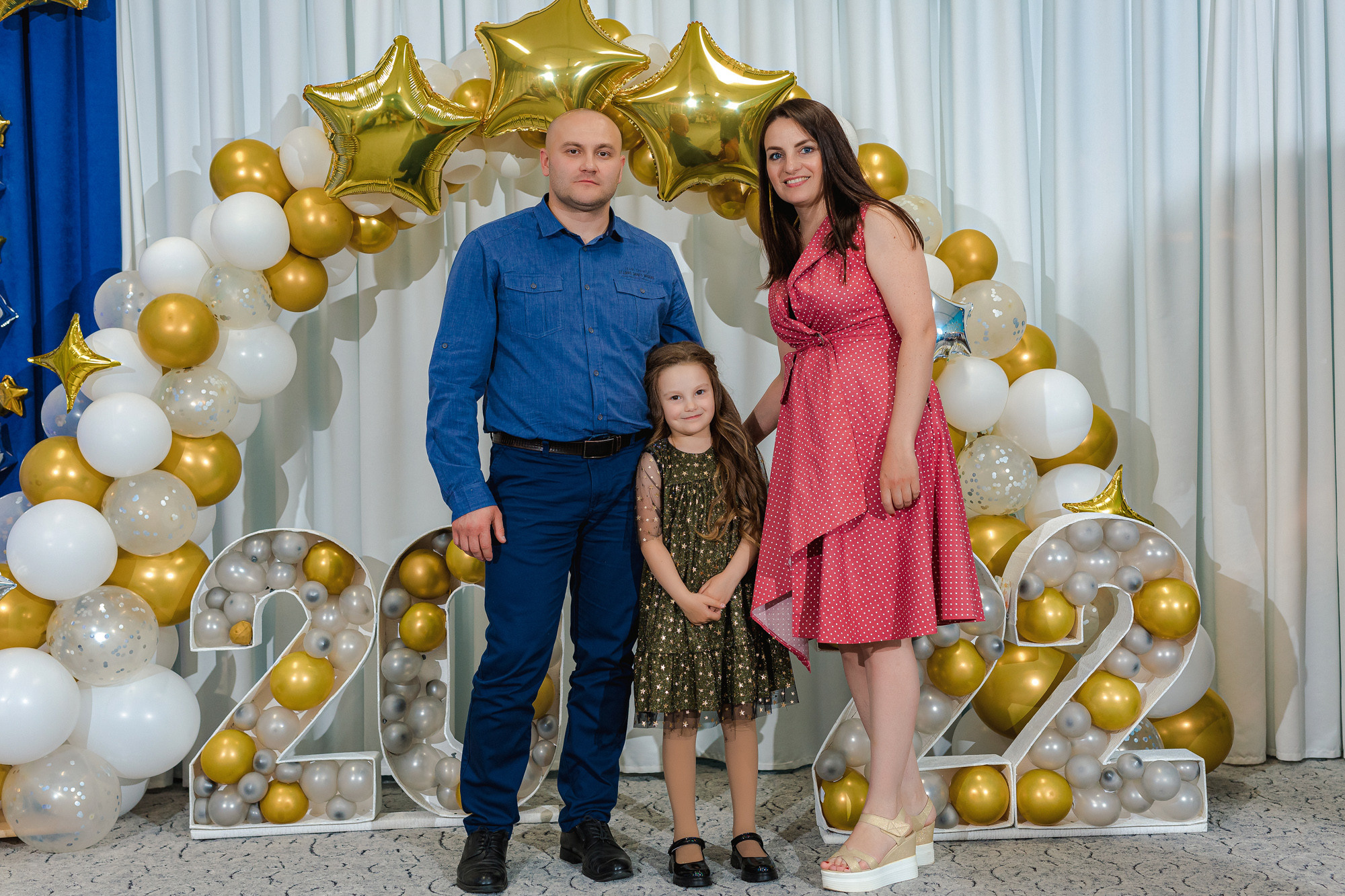 Фотограф на выпускной садик, школа, 1 сентября. Свадебный репортажный и фуд фотограф в Барнауле Гайфулин Виталий