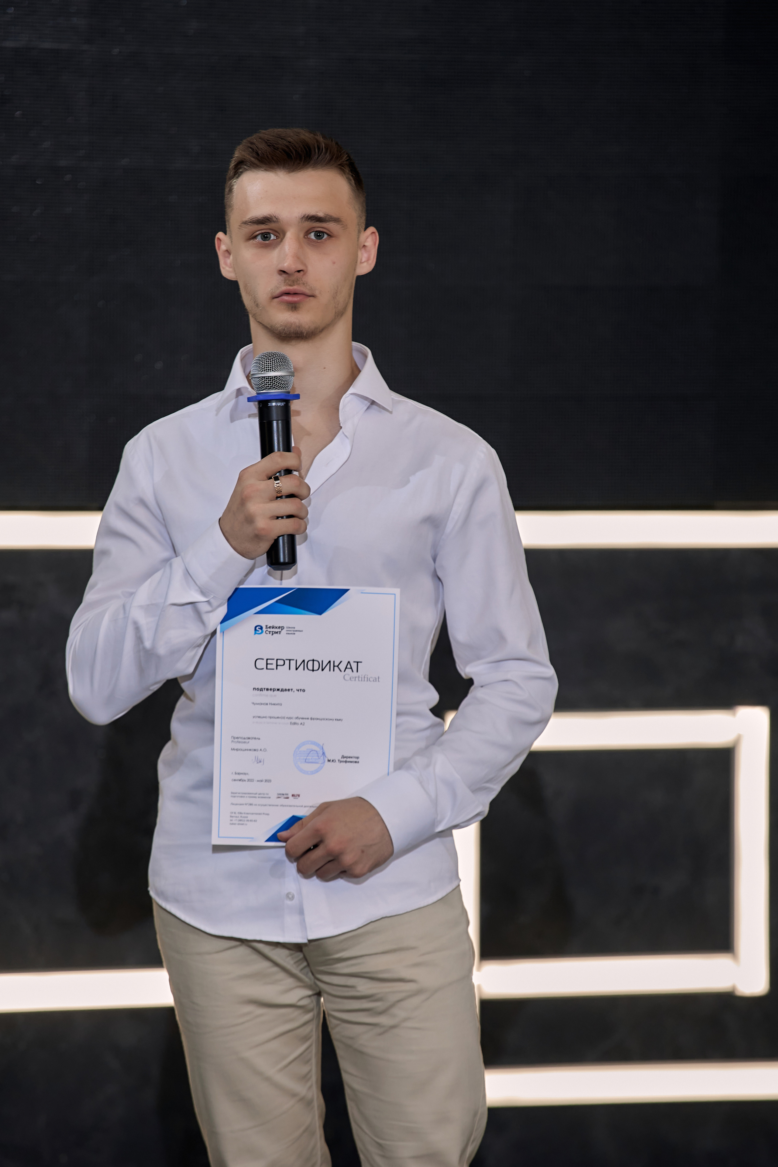 Фотограф на выпускной. Свадебный репортажный и фуд фотограф в Барнауле Гайфулин Виталий