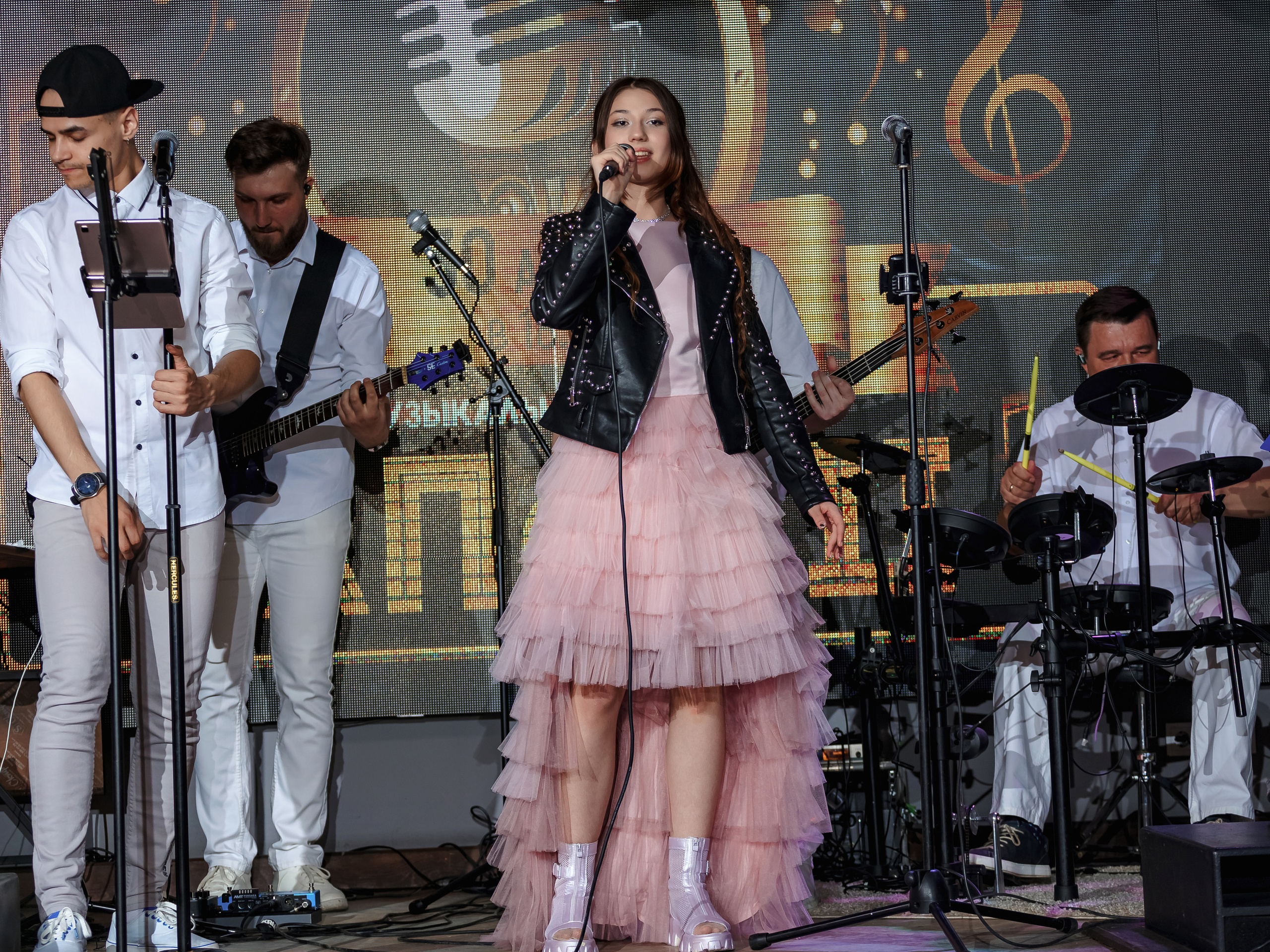 Фотограф на мероприятие. Свадебный репортажный и фуд фотограф в Барнауле Гайфулин Виталий