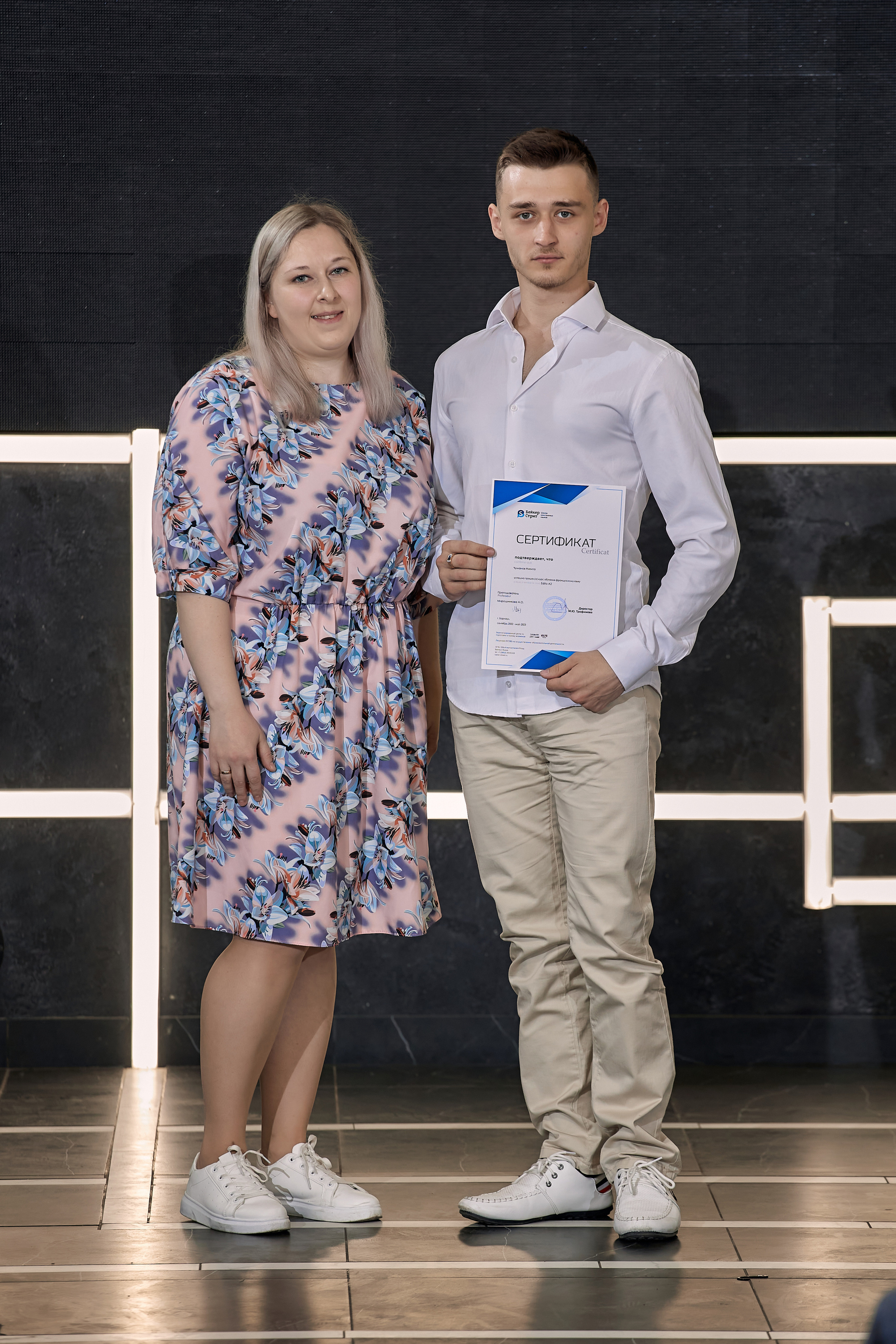 Фотограф на выпускной. Свадебный репортажный и фуд фотограф в Барнауле Гайфулин Виталий