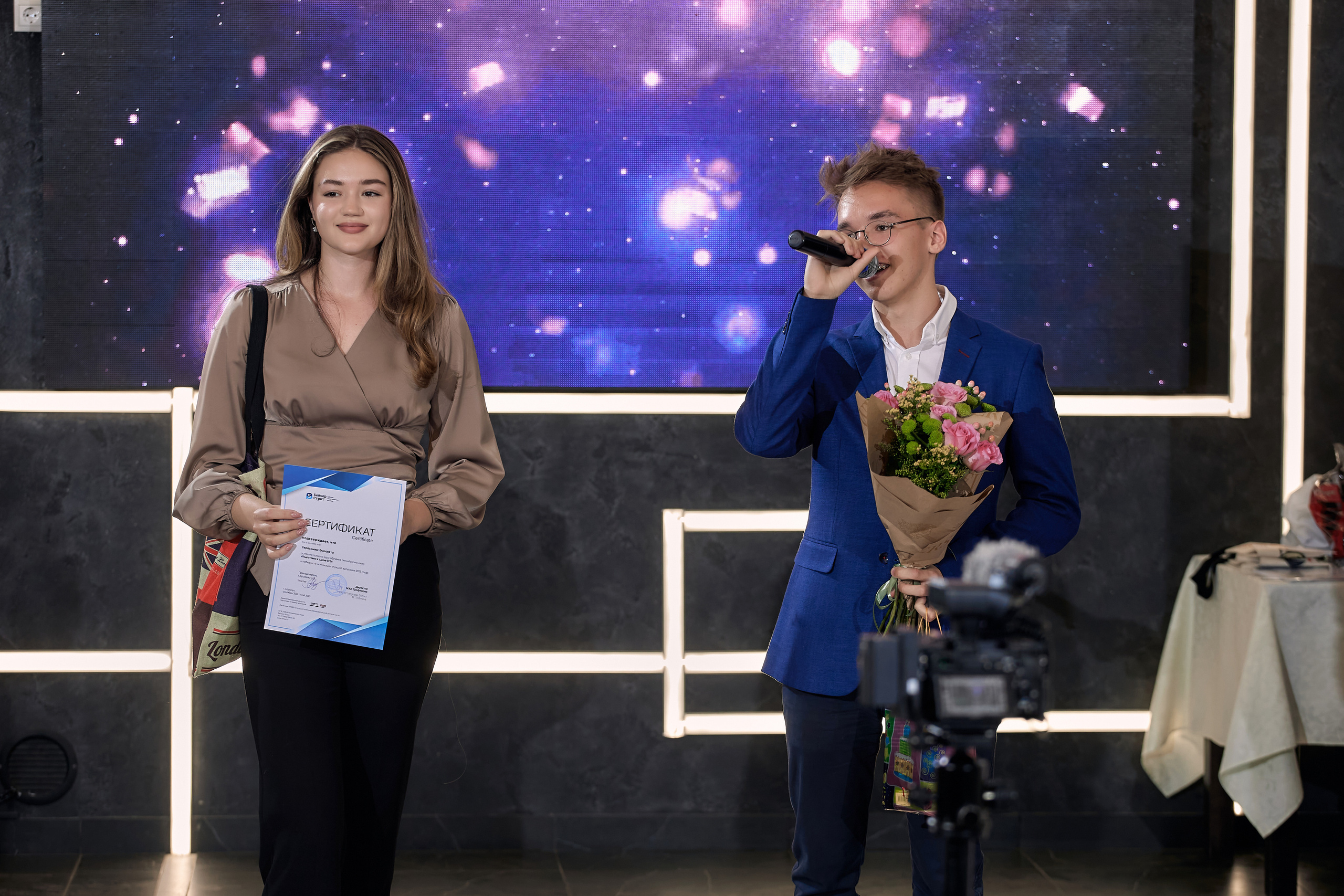 Фотограф на выпускной. Свадебный репортажный и фуд фотограф в Барнауле Гайфулин Виталий