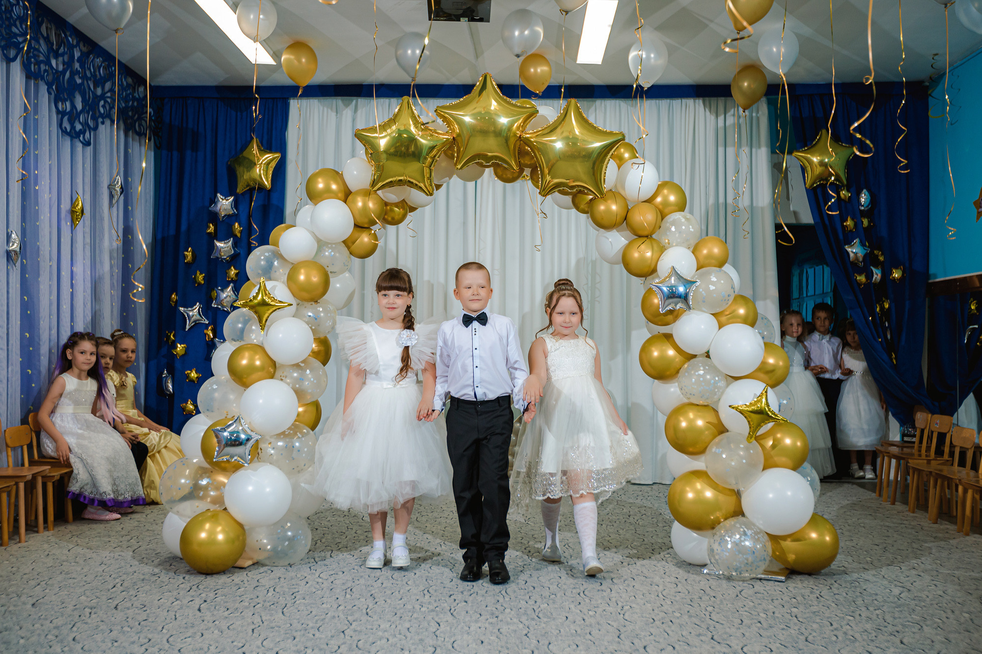 Фотограф на выпускной садик, школа, 1 сентября. Свадебный репортажный и фуд фотограф в Барнауле Гайфулин Виталий