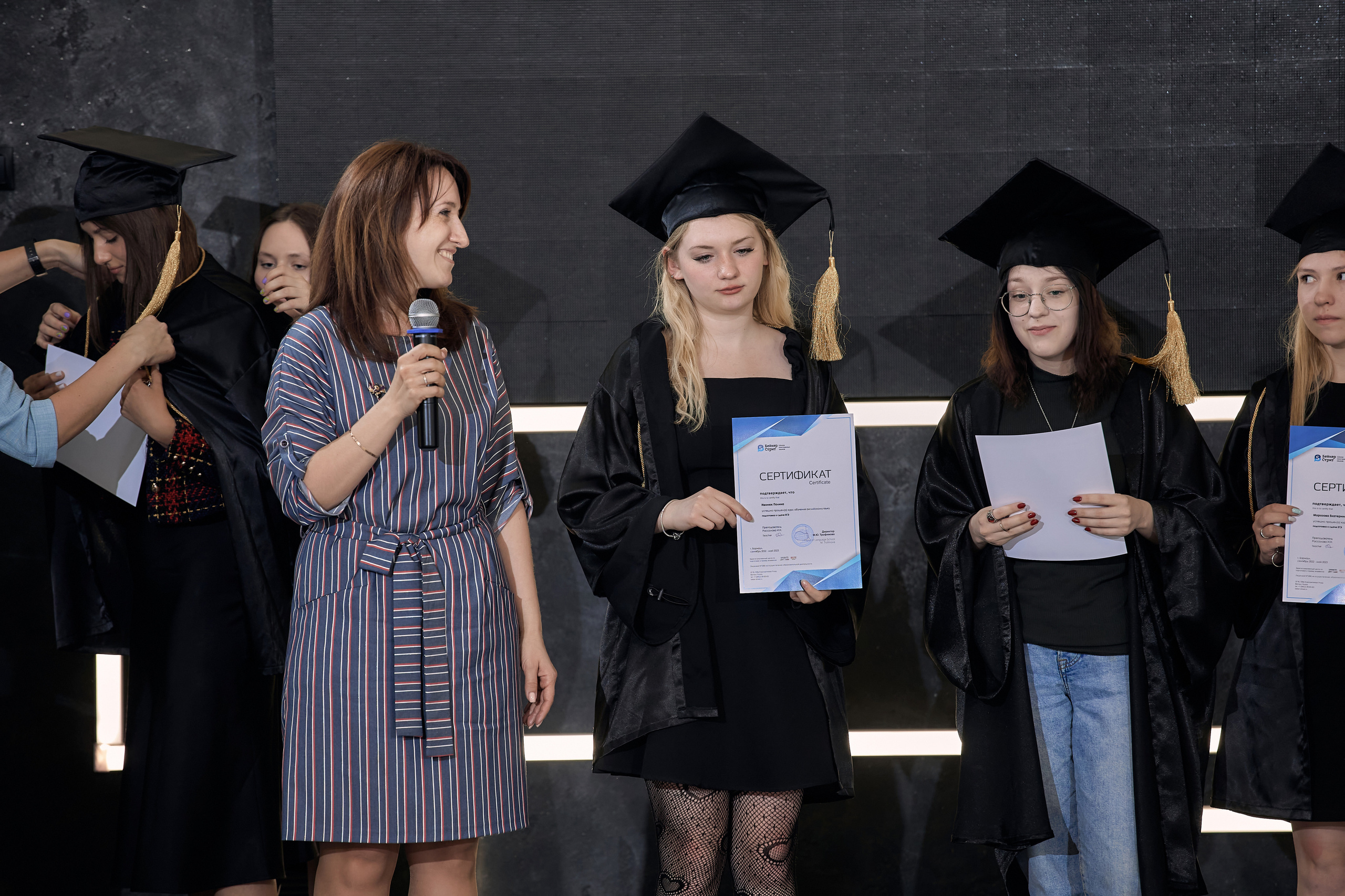 Фотограф на выпускной. Свадебный репортажный и фуд фотограф в Барнауле Гайфулин Виталий