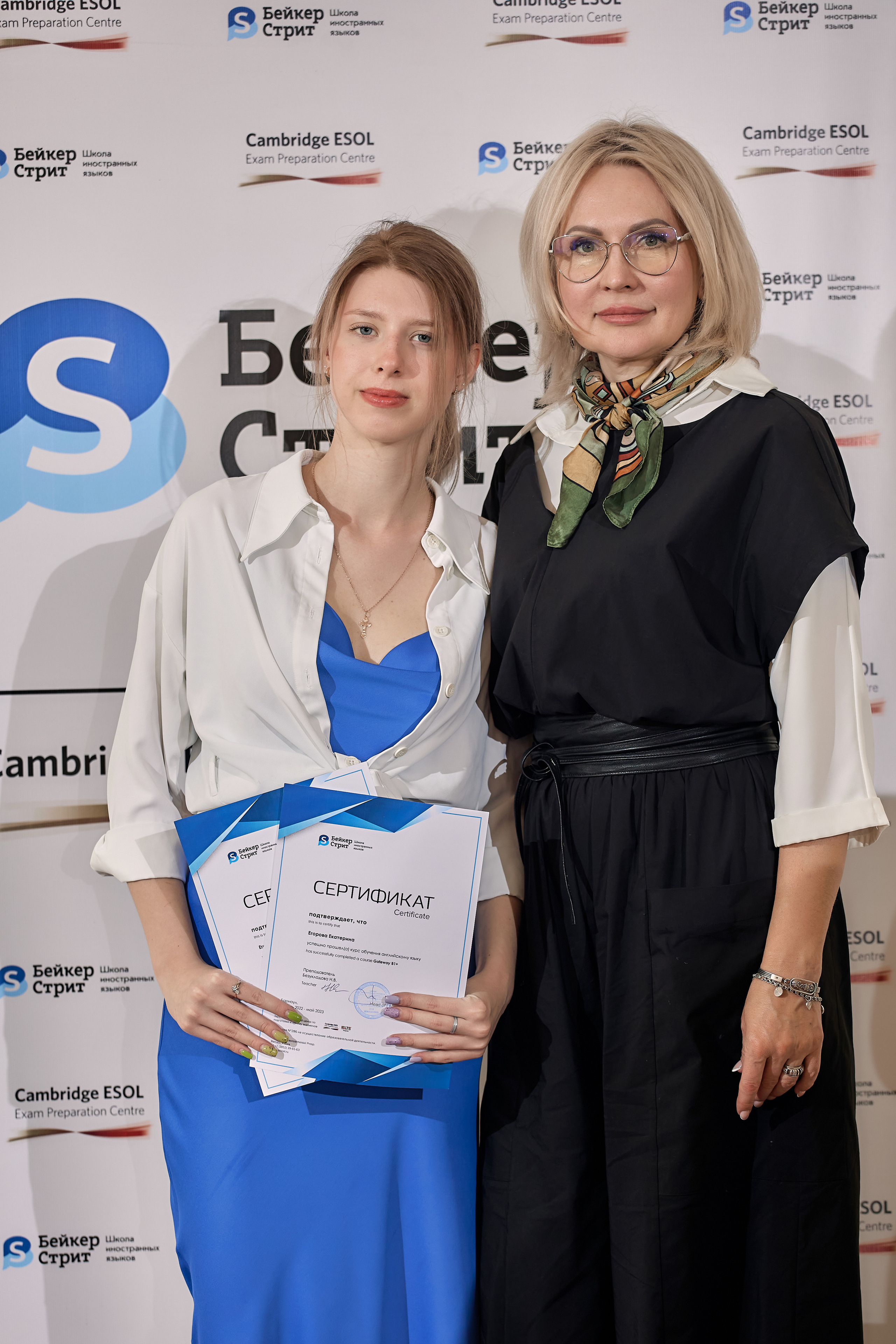 Фотограф на выпускной. Свадебный репортажный и фуд фотограф в Барнауле Гайфулин Виталий