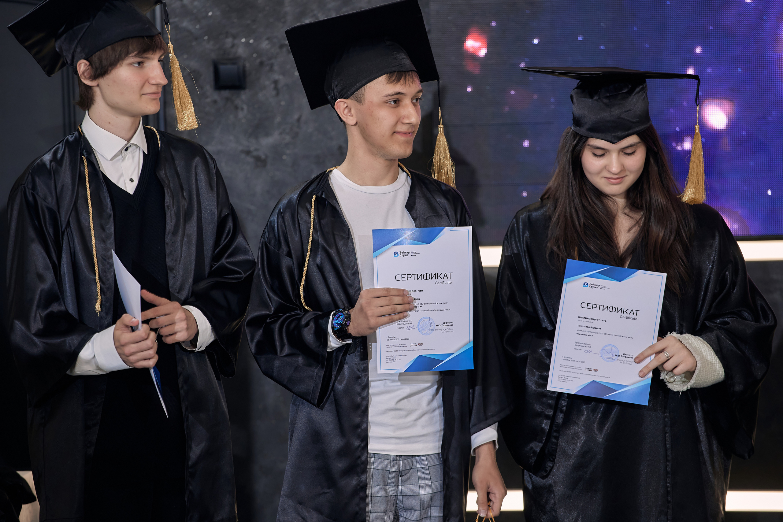 Фотограф на выпускной. Свадебный репортажный и фуд фотограф в Барнауле Гайфулин Виталий