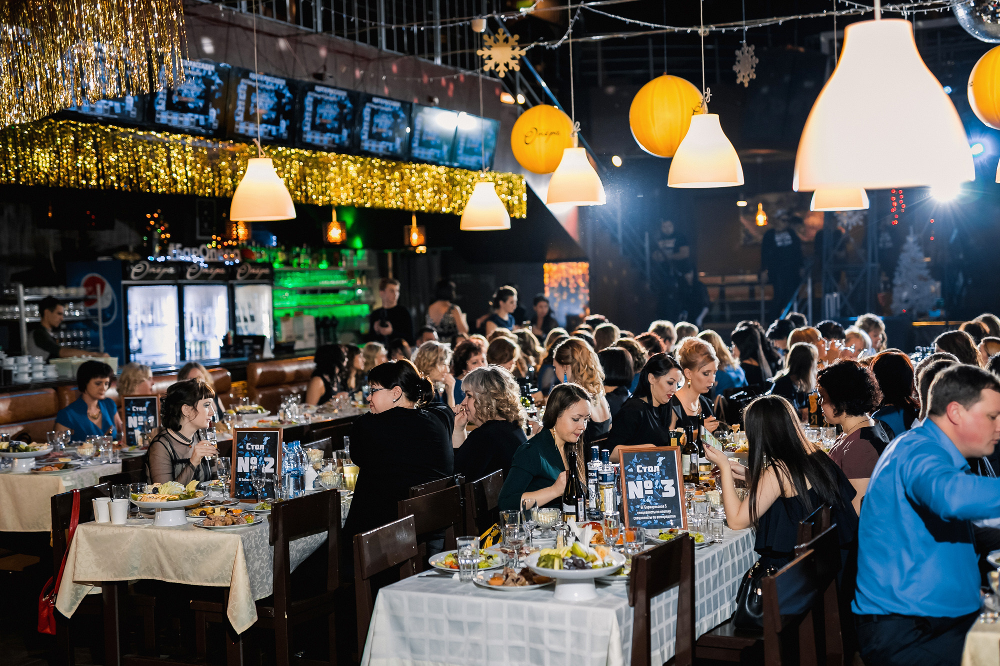 Новогодний корпоратив 300+чел СовкомБанк. Свадебный репортажный и фуд фотограф в Барнауле Гайфулин Виталий