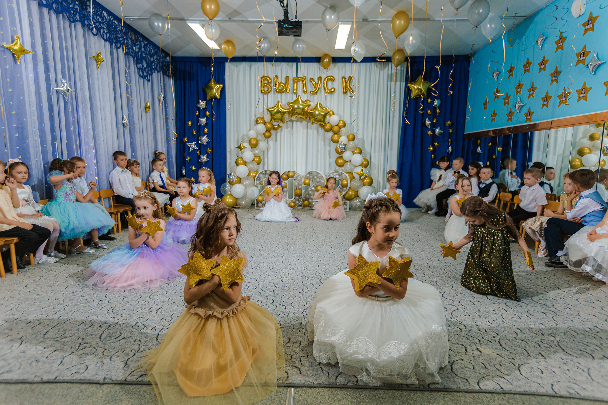 Фотограф на выпускной садик, школа, 1 сентября. Свадебный репортажный и фуд фотограф в Барнауле Гайфулин Виталий