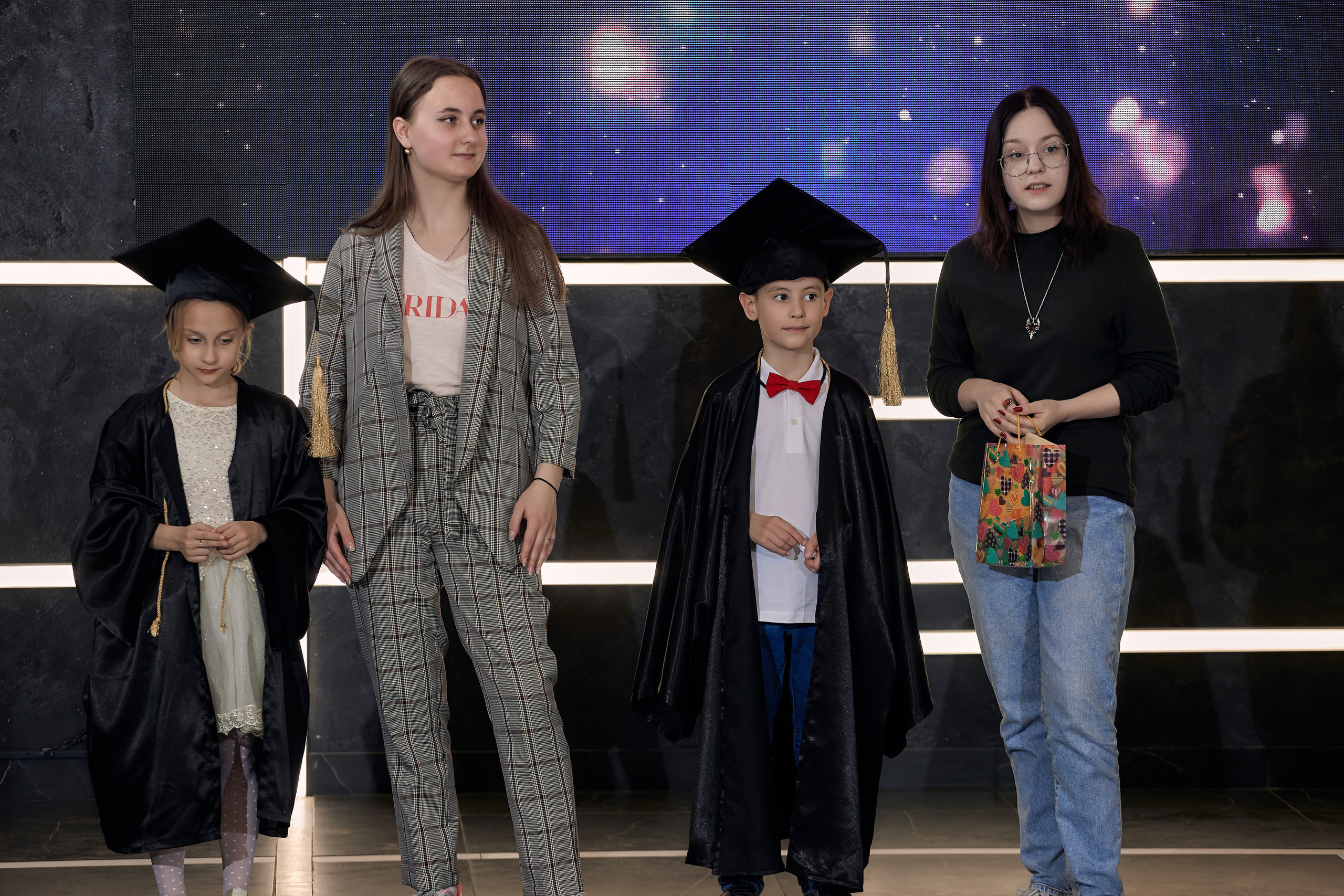 Фотограф на выпускной. Свадебный репортажный и фуд фотограф в Барнауле Гайфулин Виталий