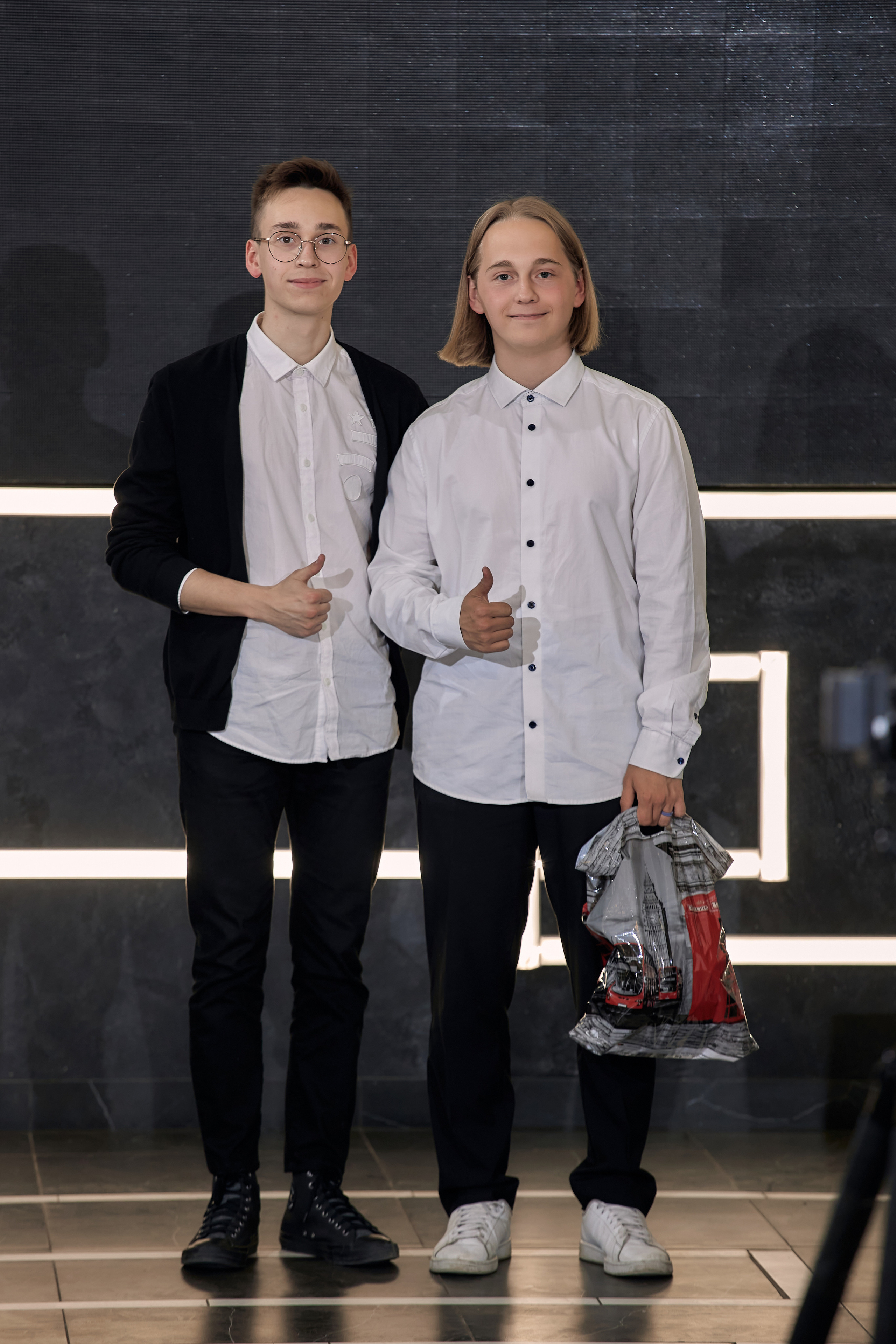 Фотограф на выпускной. Свадебный репортажный и фуд фотограф в Барнауле Гайфулин Виталий