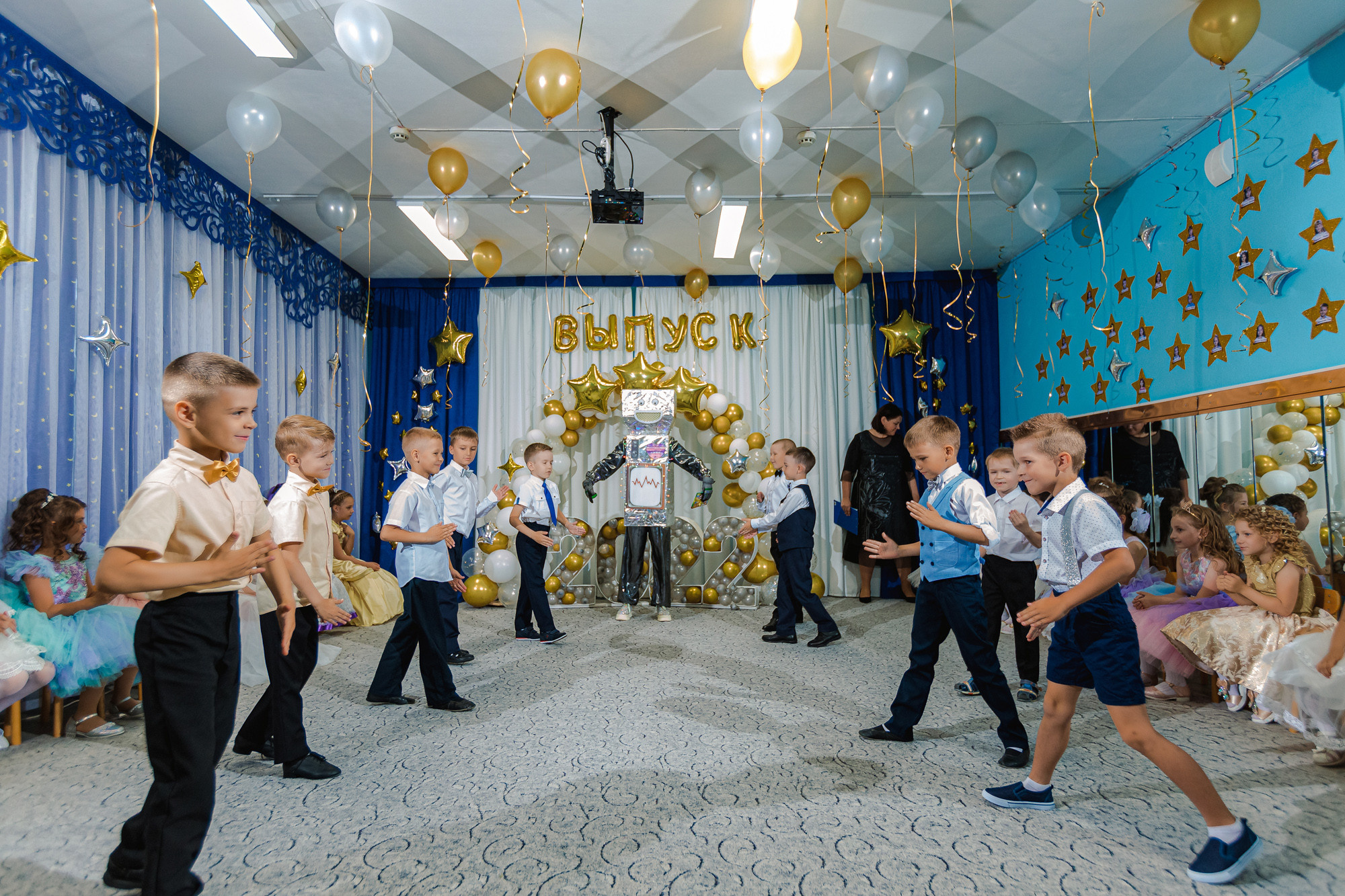 Фотограф на выпускной садик, школа, 1 сентября. Свадебный репортажный и фуд фотограф в Барнауле Гайфулин Виталий