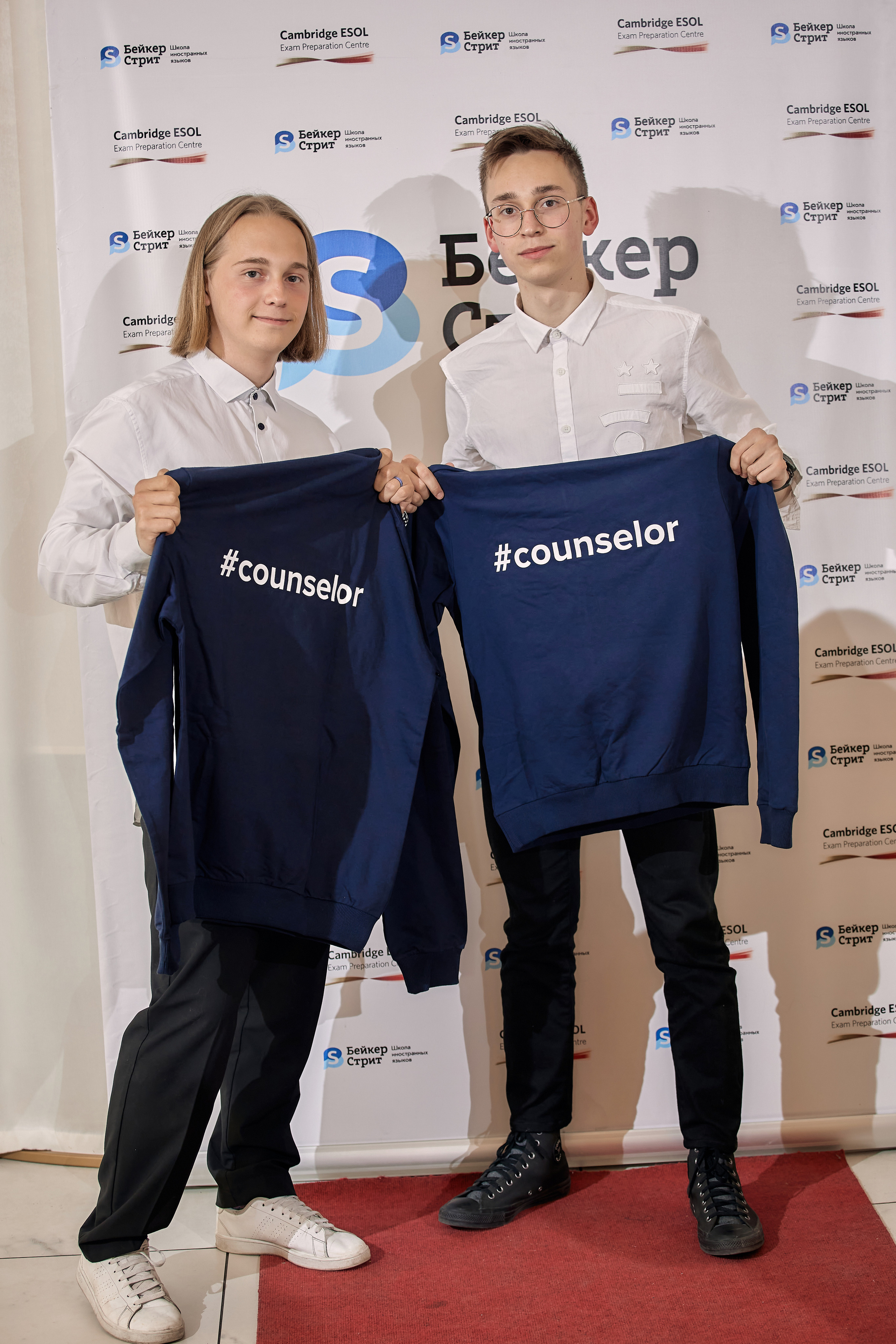 Фотограф на выпускной. Свадебный репортажный и фуд фотограф в Барнауле Гайфулин Виталий