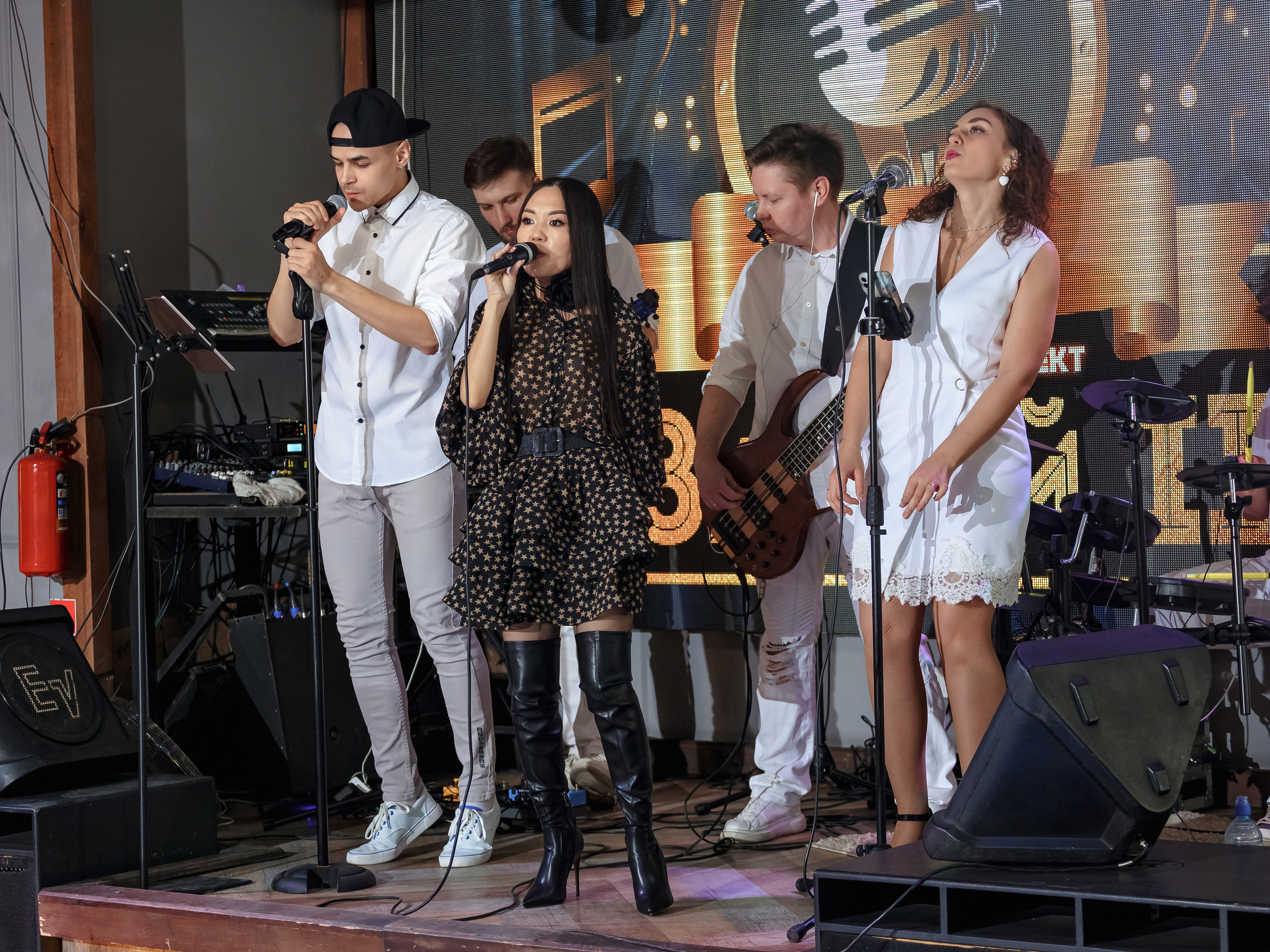 Фотограф на мероприятие. Свадебный репортажный и фуд фотограф в Барнауле Гайфулин Виталий