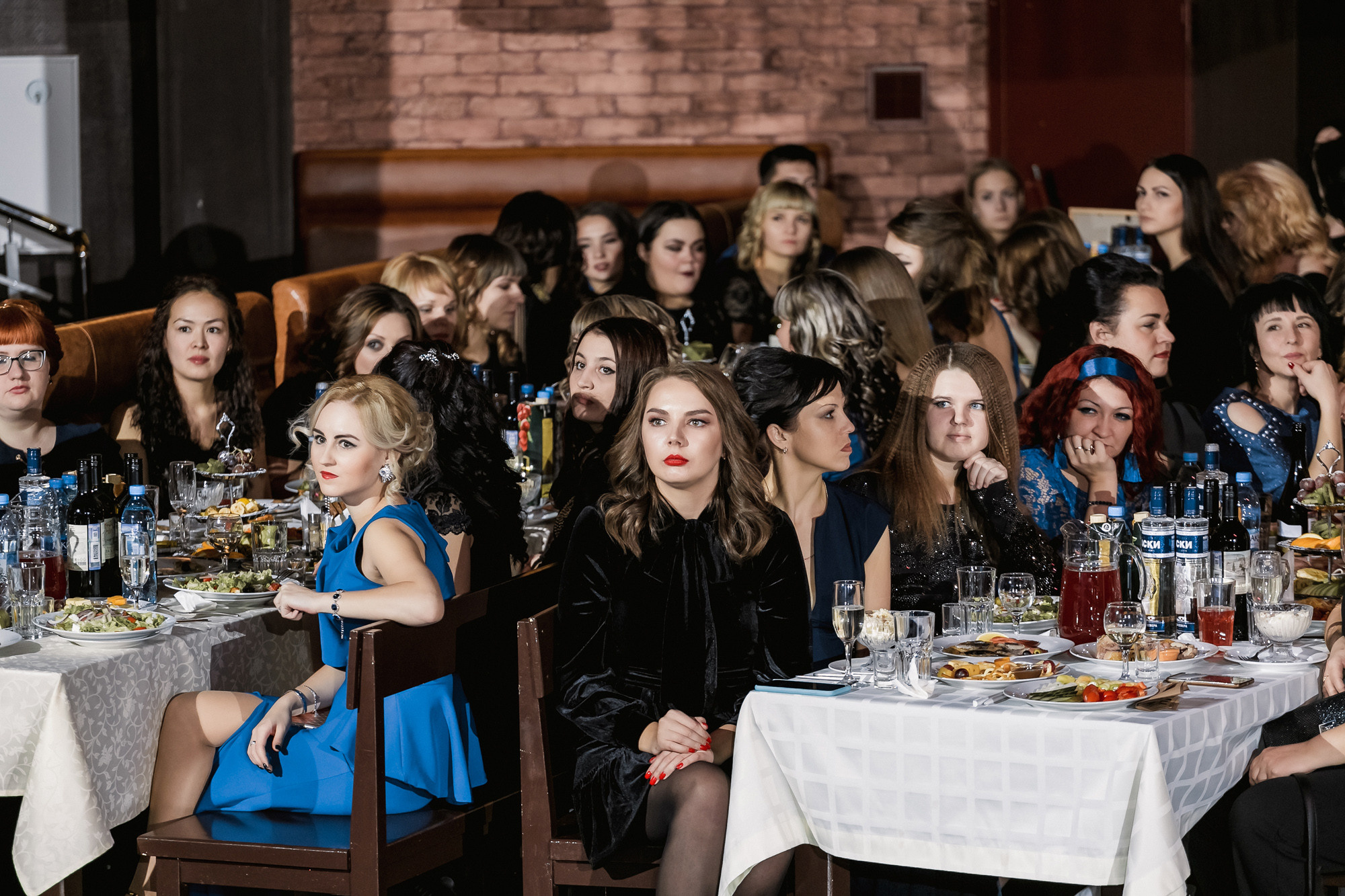 Новогодний корпоратив 300+чел СовкомБанк. Свадебный репортажный и фуд фотограф в Барнауле Гайфулин Виталий