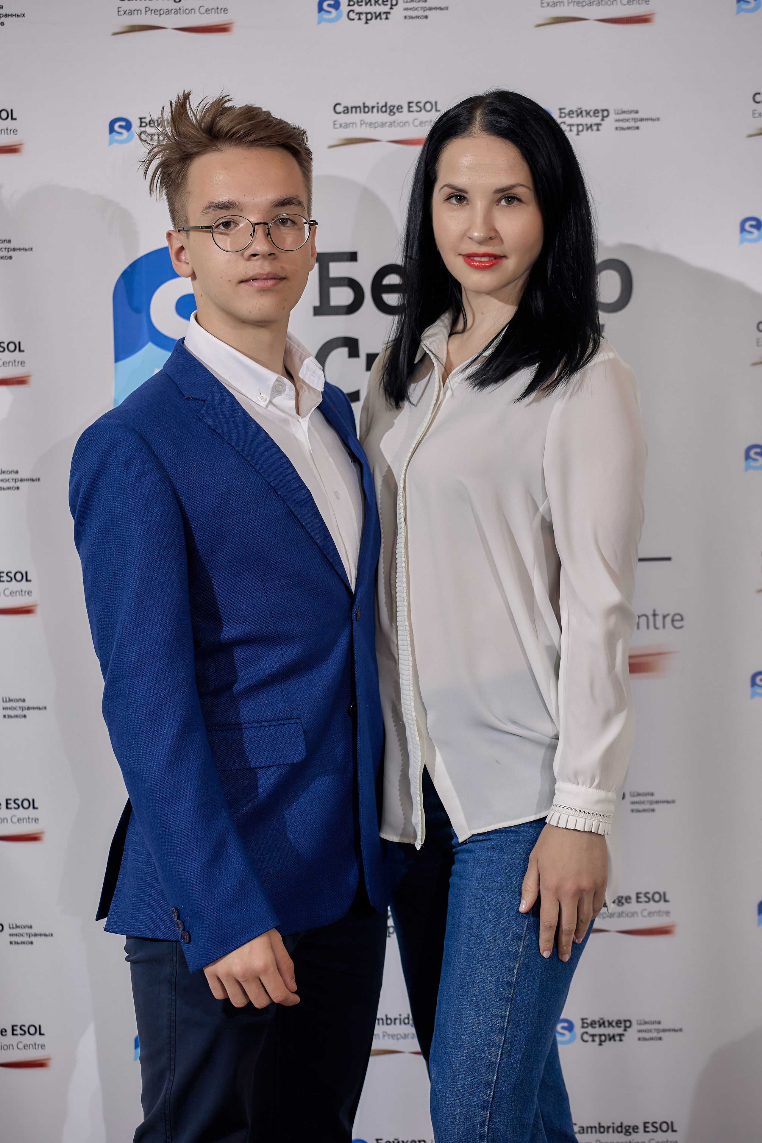 Фотограф на выпускной. Свадебный репортажный и фуд фотограф в Барнауле Гайфулин Виталий