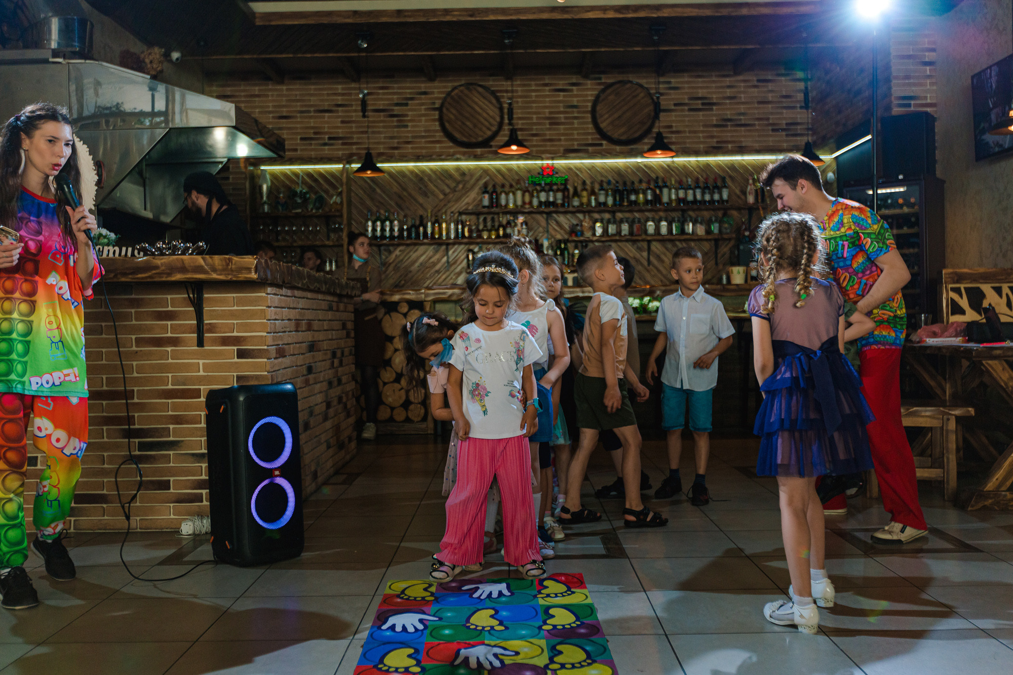 Фотограф на выпускной садик, школа, 1 сентября. Свадебный репортажный и фуд фотограф в Барнауле Гайфулин Виталий